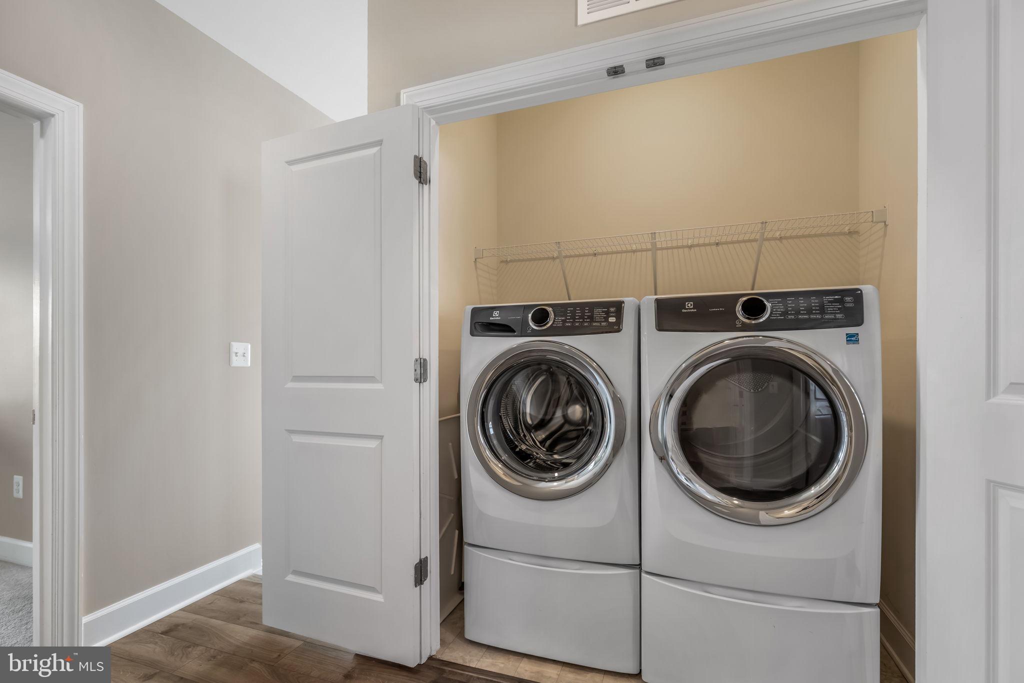 BRADLEY SQUARE - Residential