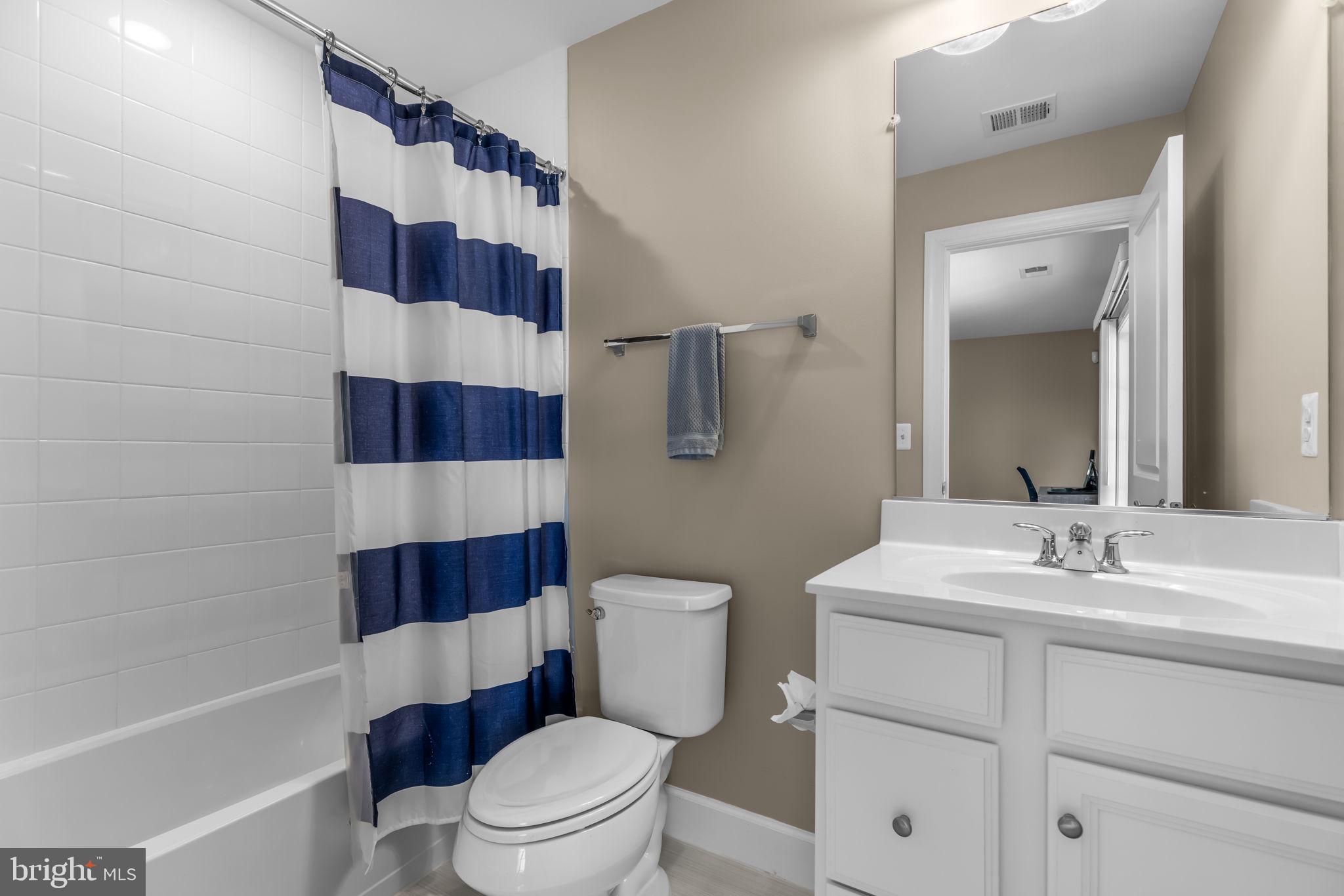 BRADLEY SQUARE - Residential