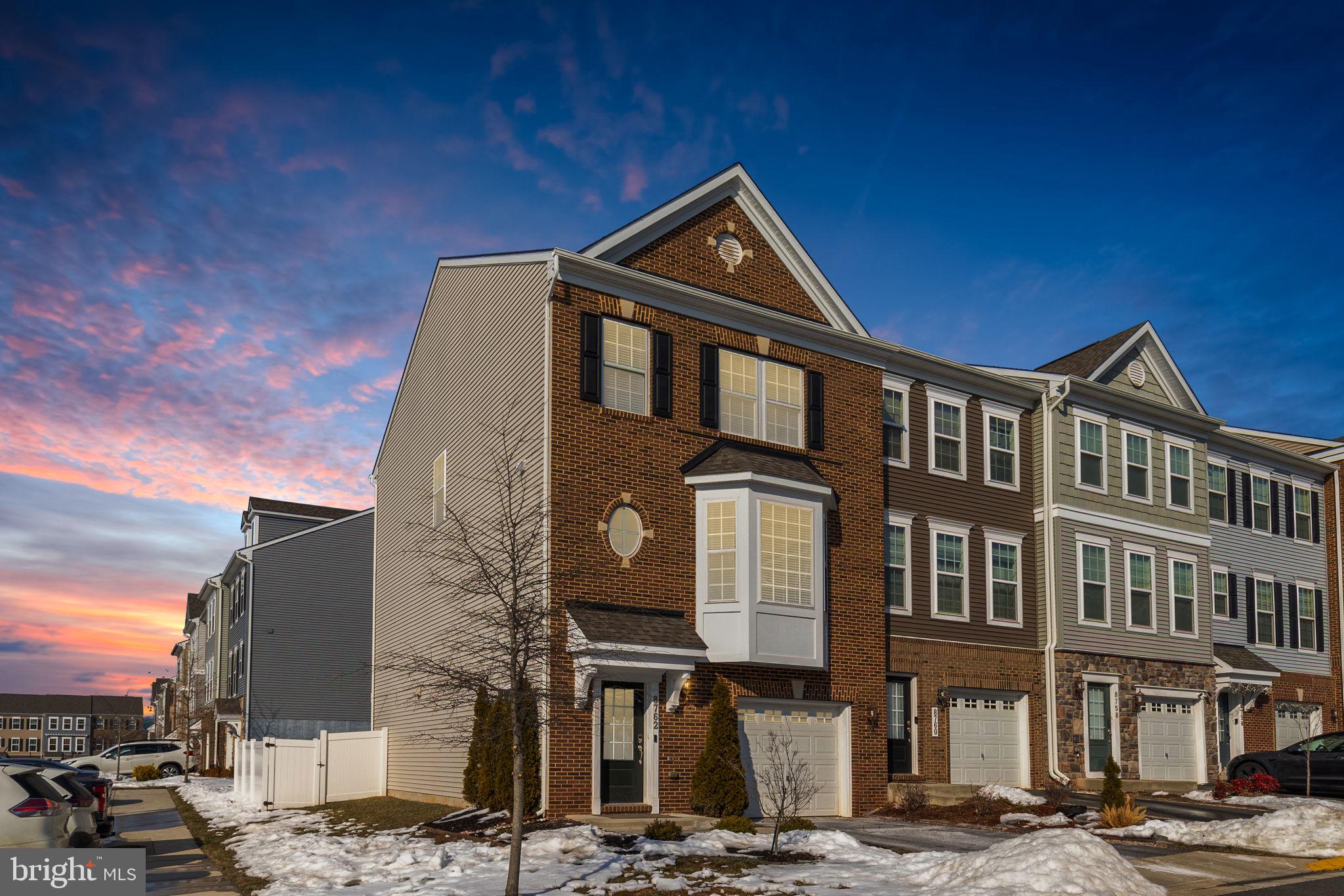 BRADLEY SQUARE - Residential