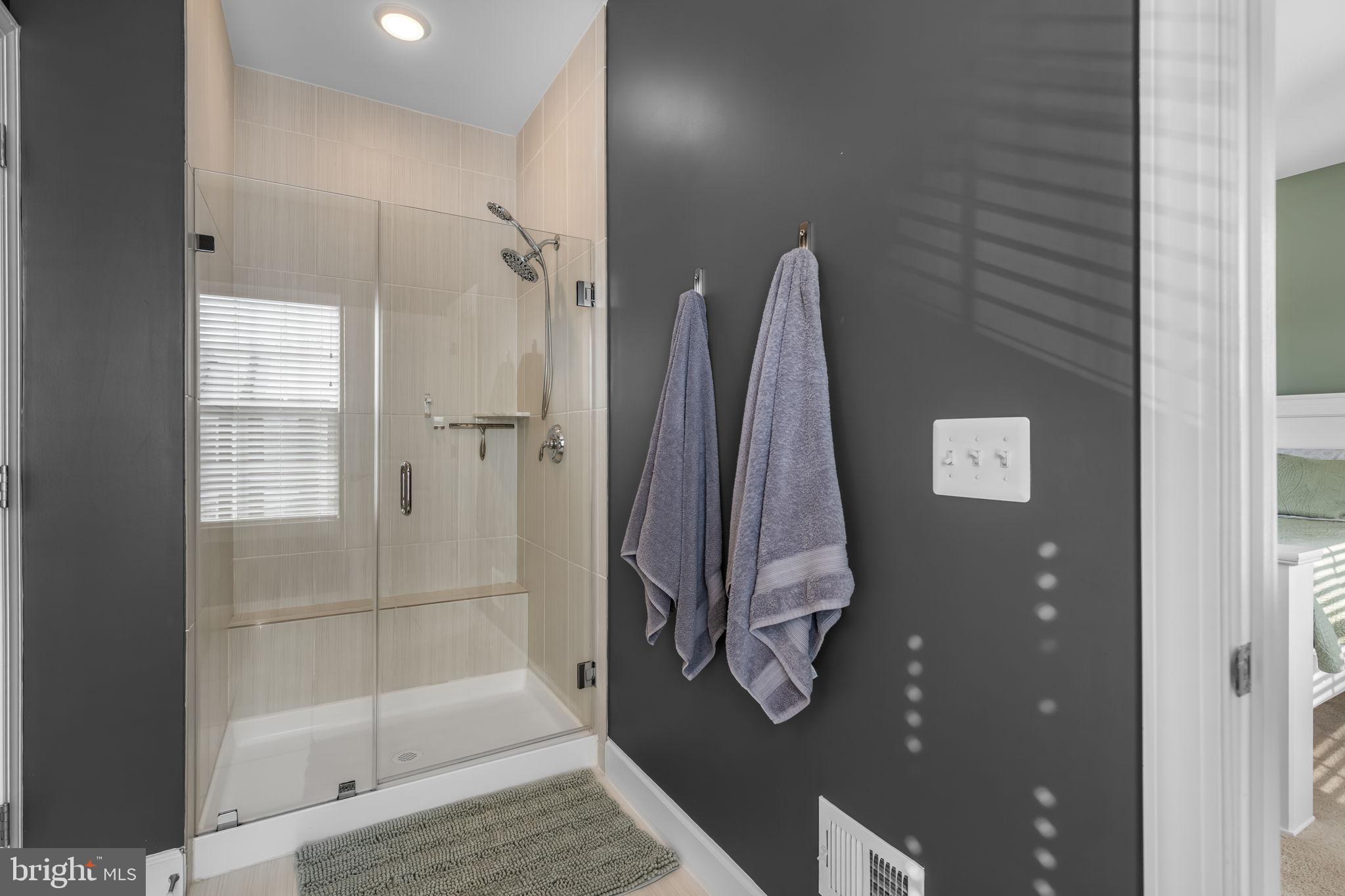 BRADLEY SQUARE - Residential