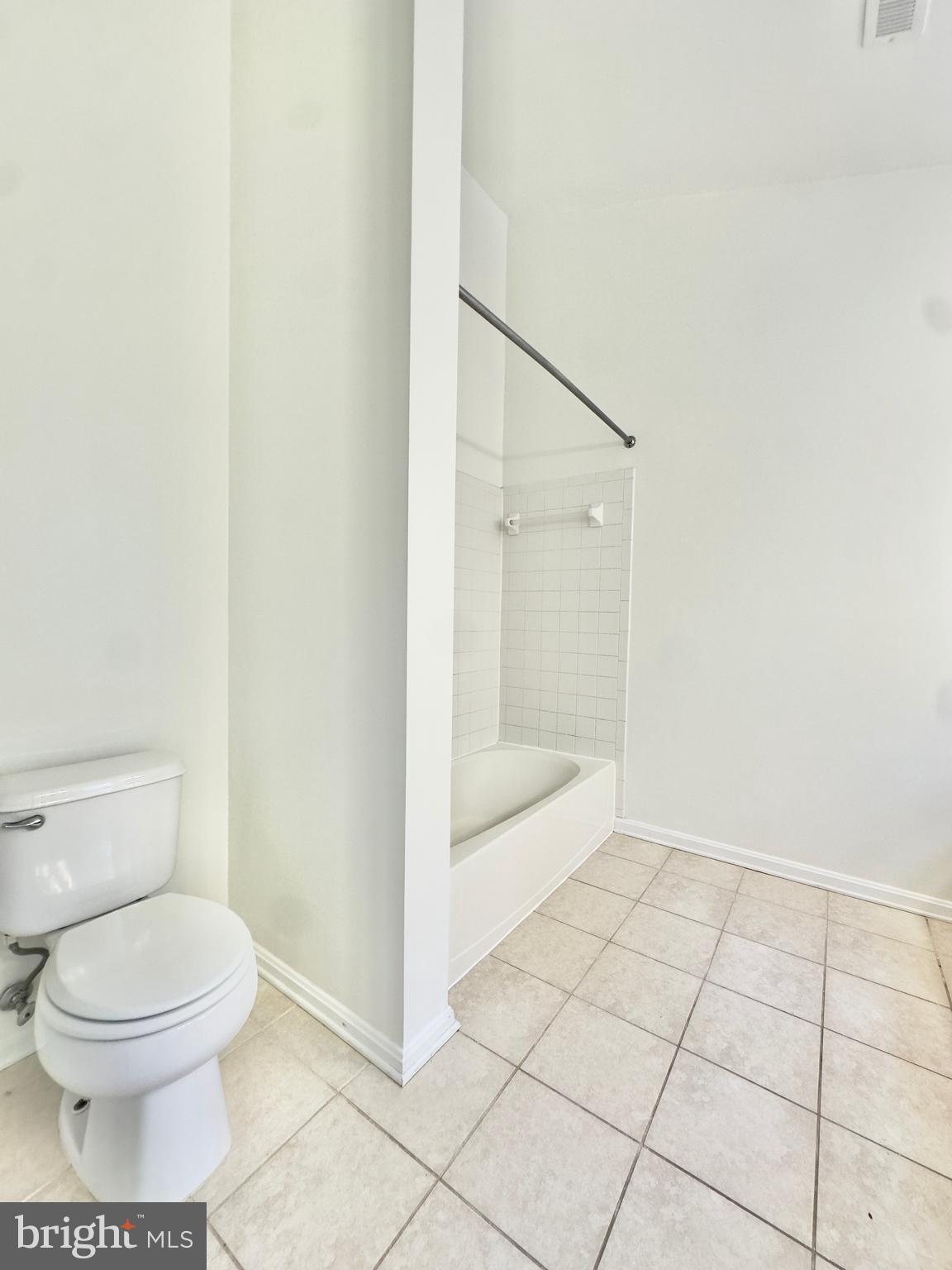 BLOOMS CROSSING - Residential Lease