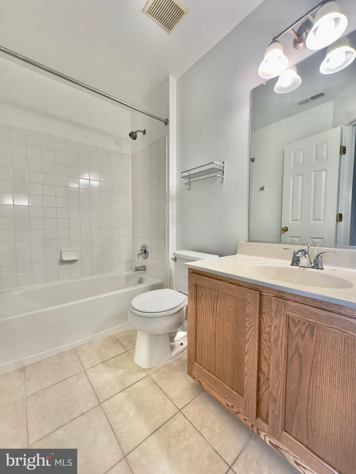 BLOOMS CROSSING - Residential Lease