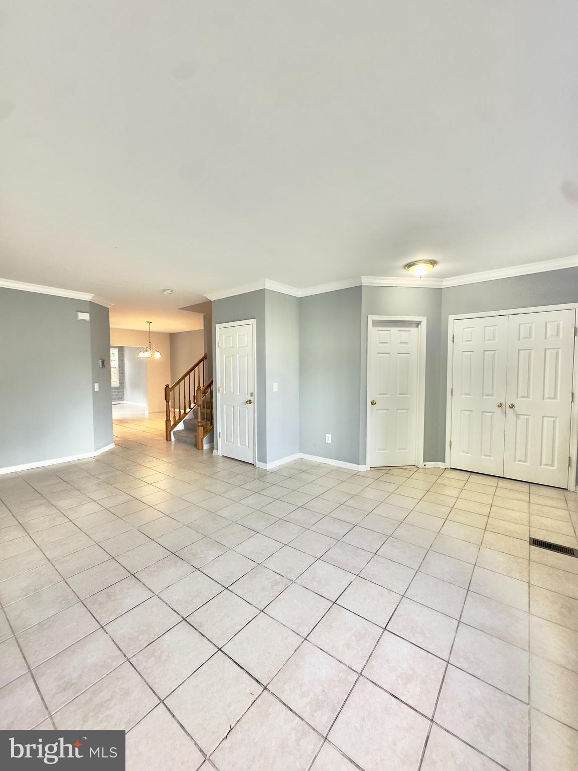 BLOOMS CROSSING - Residential Lease