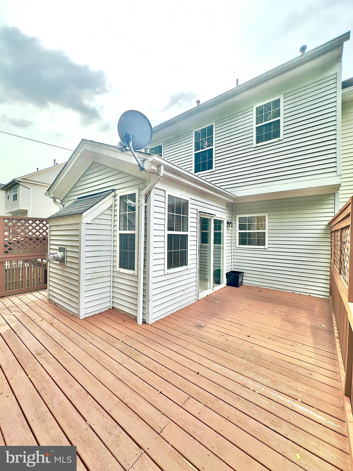 BLOOMS CROSSING - Residential Lease