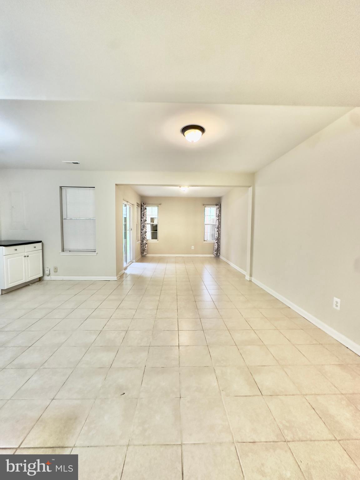 BLOOMS CROSSING - Residential Lease