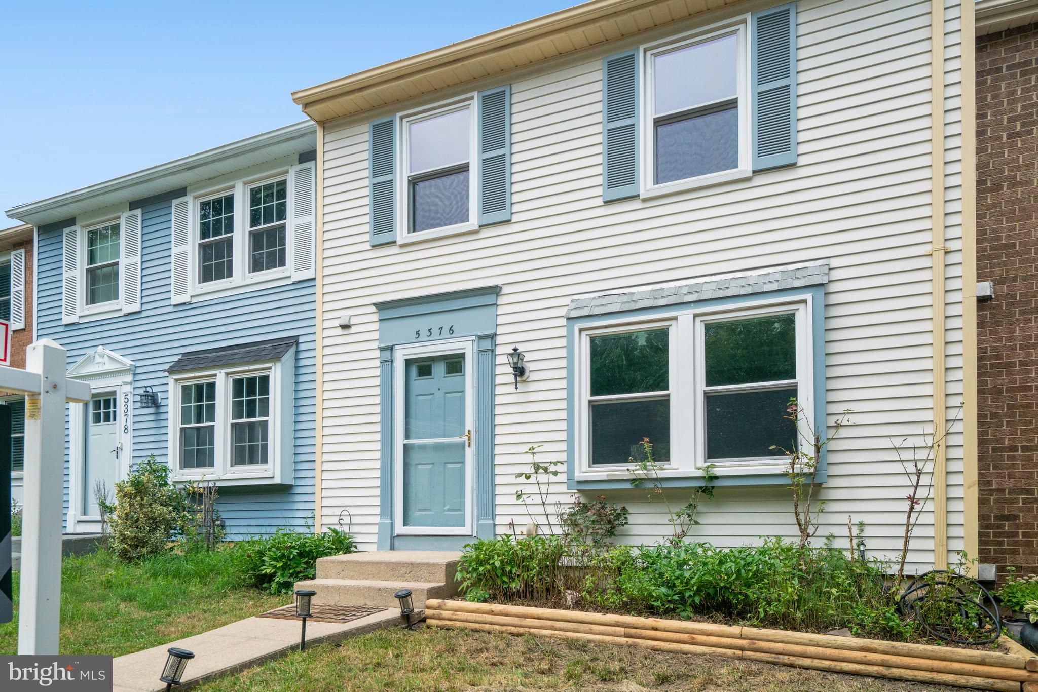 D EVEREUX WEST - Residential Lease