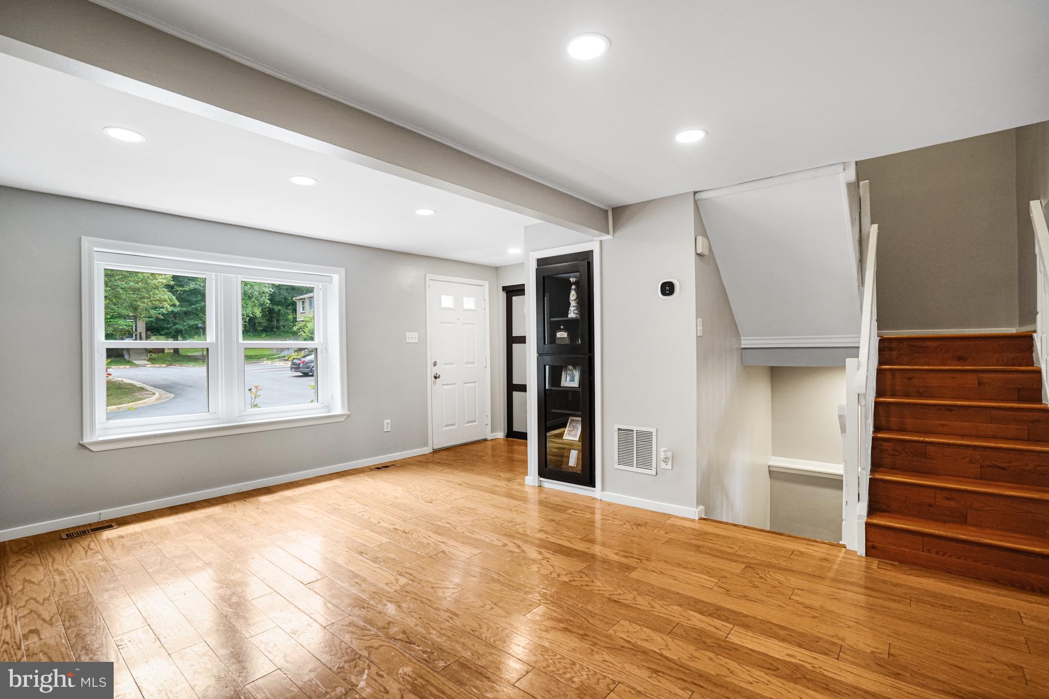 D EVEREUX WEST - Residential Lease