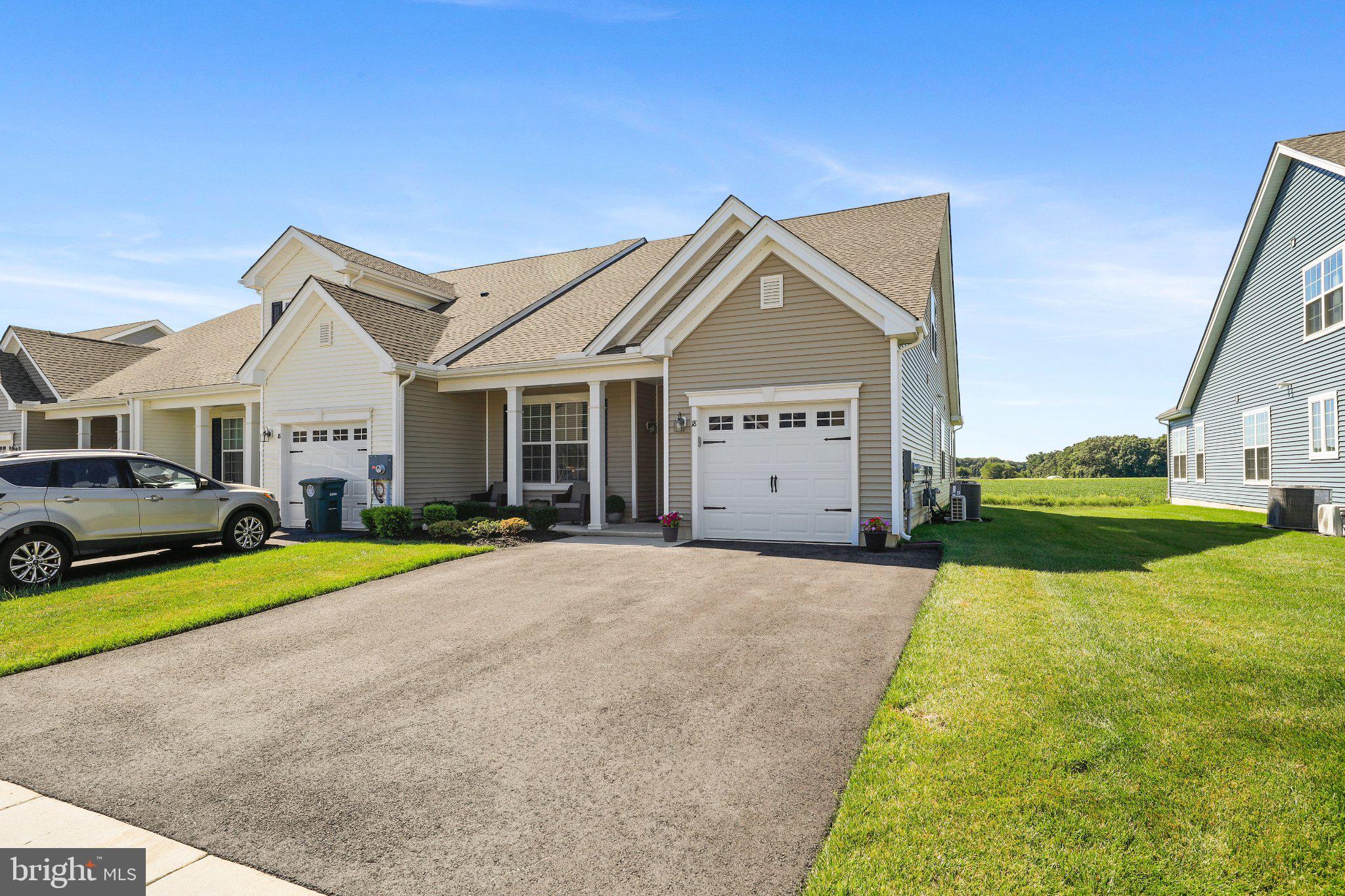 18 PRESTWICK LANE