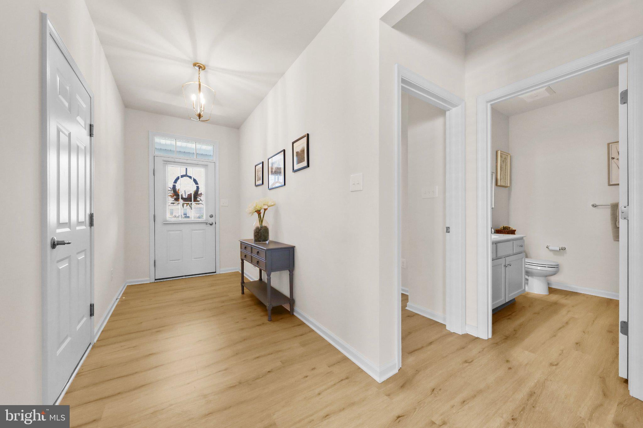 18 PRESTWICK LANE