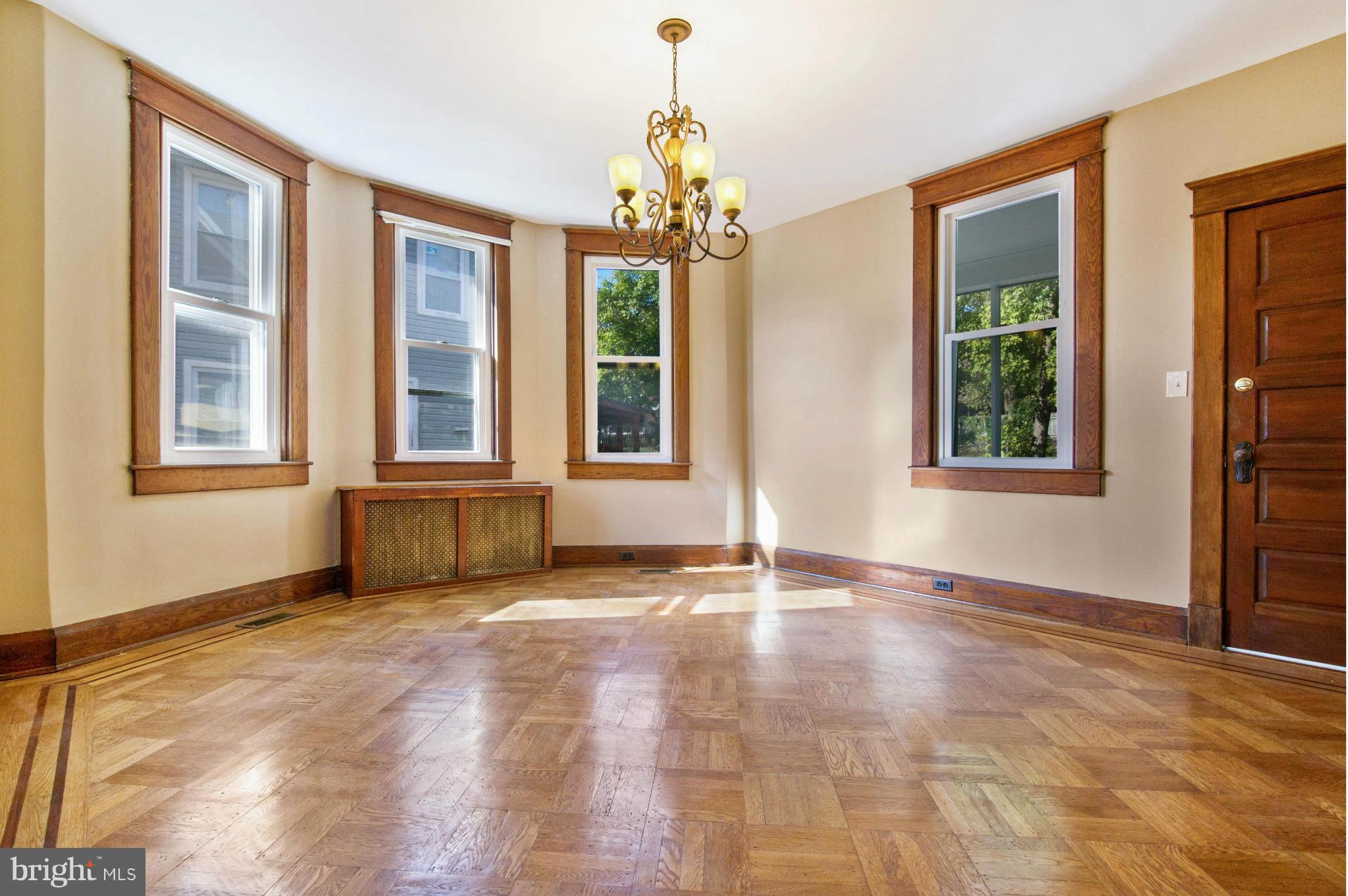 LAURAVILLE HISTORIC DISTRICT - Residential