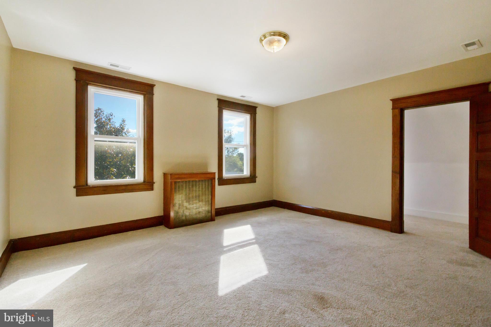 LAURAVILLE HISTORIC DISTRICT - Residential