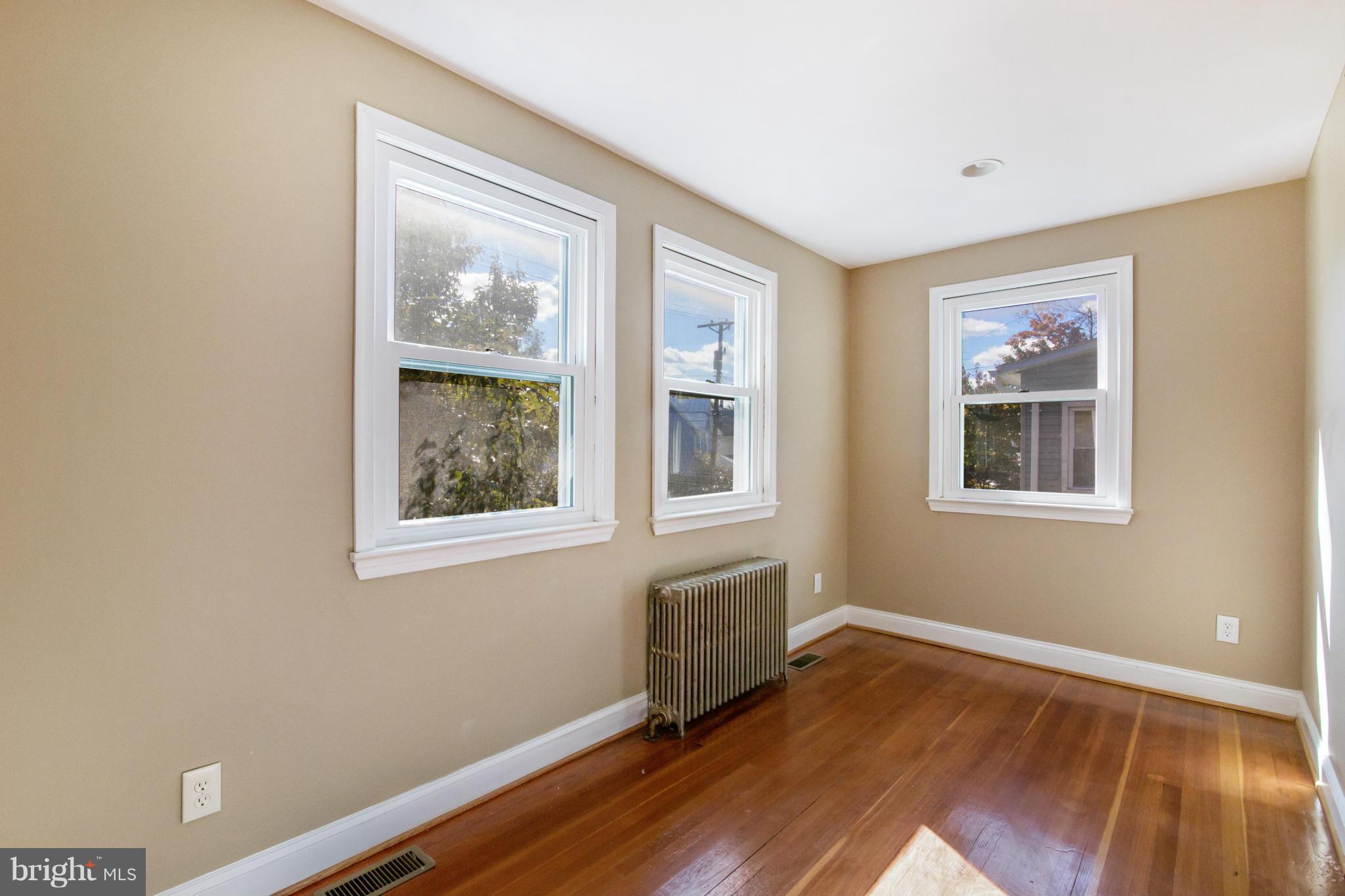 LAURAVILLE HISTORIC DISTRICT - Residential