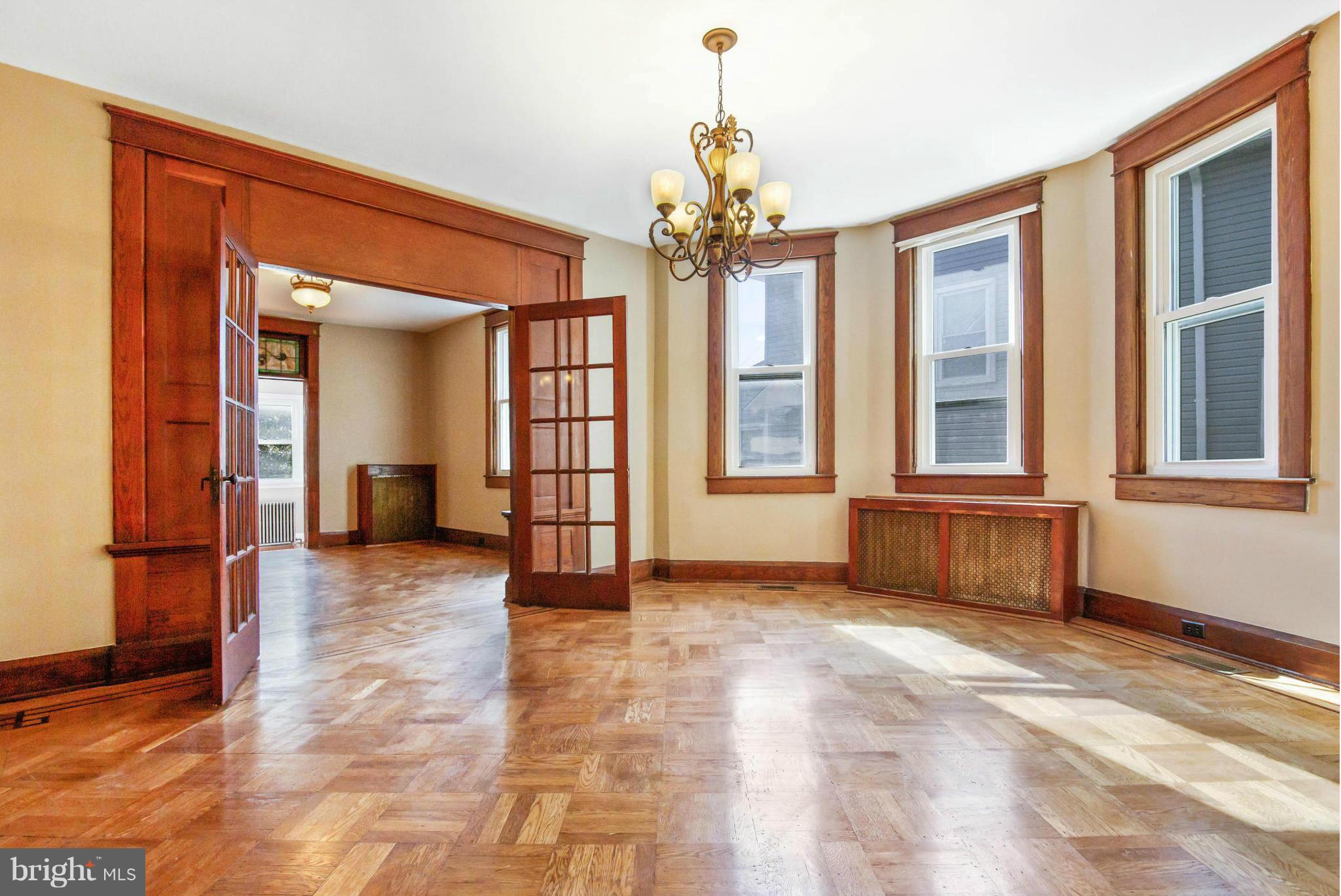 LAURAVILLE HISTORIC DISTRICT - Residential