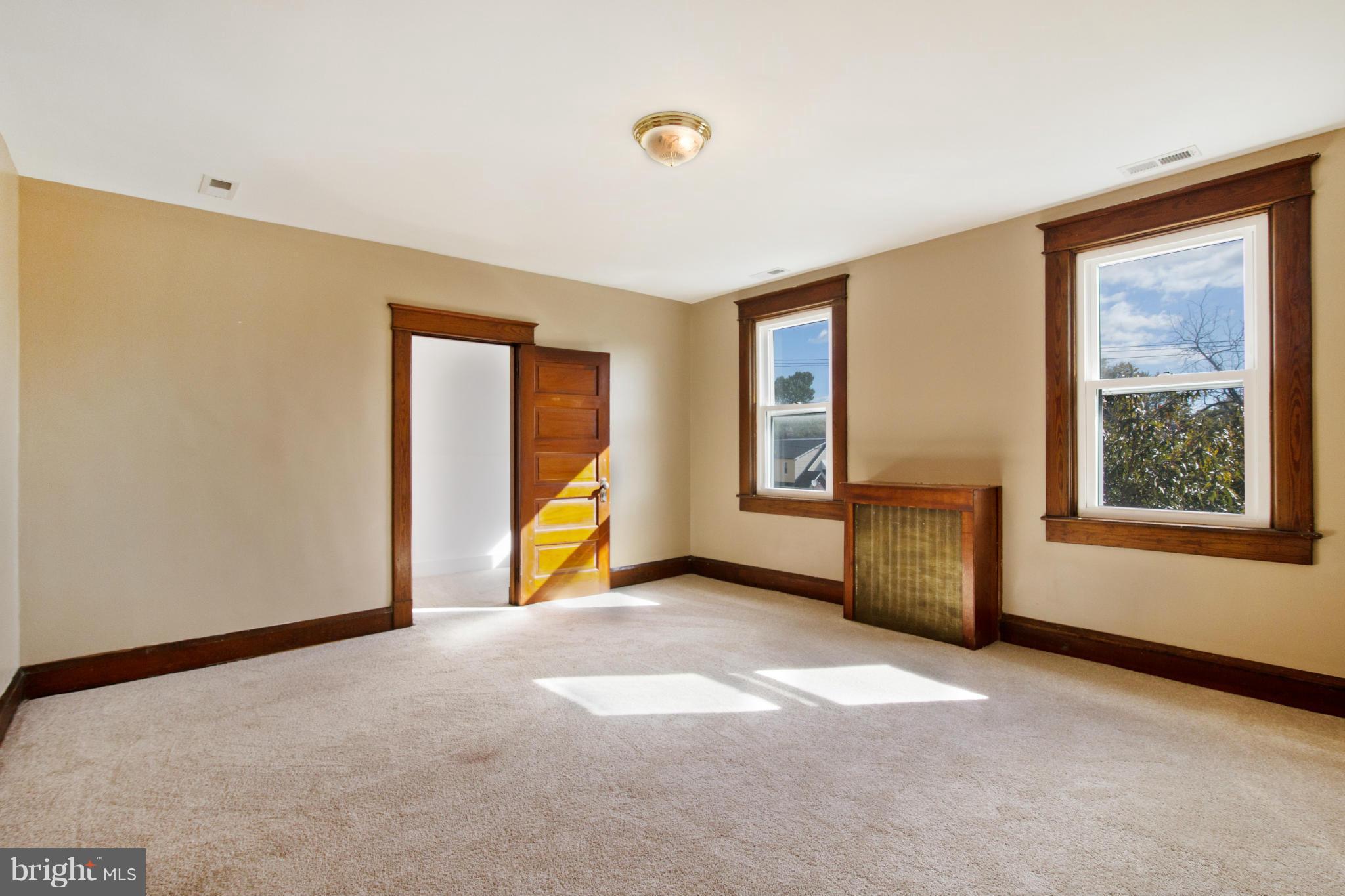 LAURAVILLE HISTORIC DISTRICT - Residential