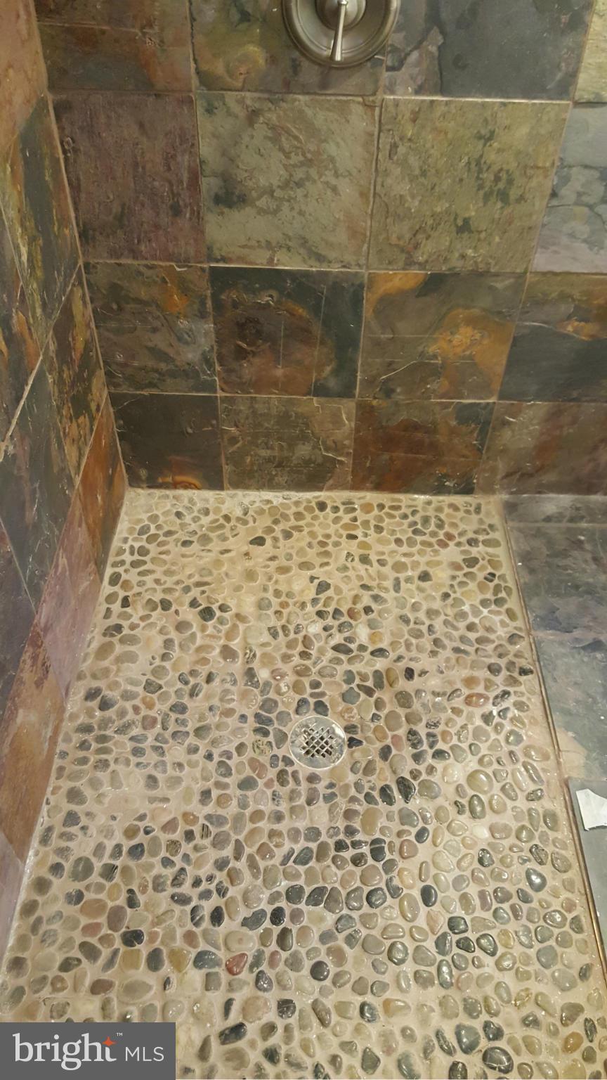 LAURAVILLE HISTORIC DISTRICT - Residential