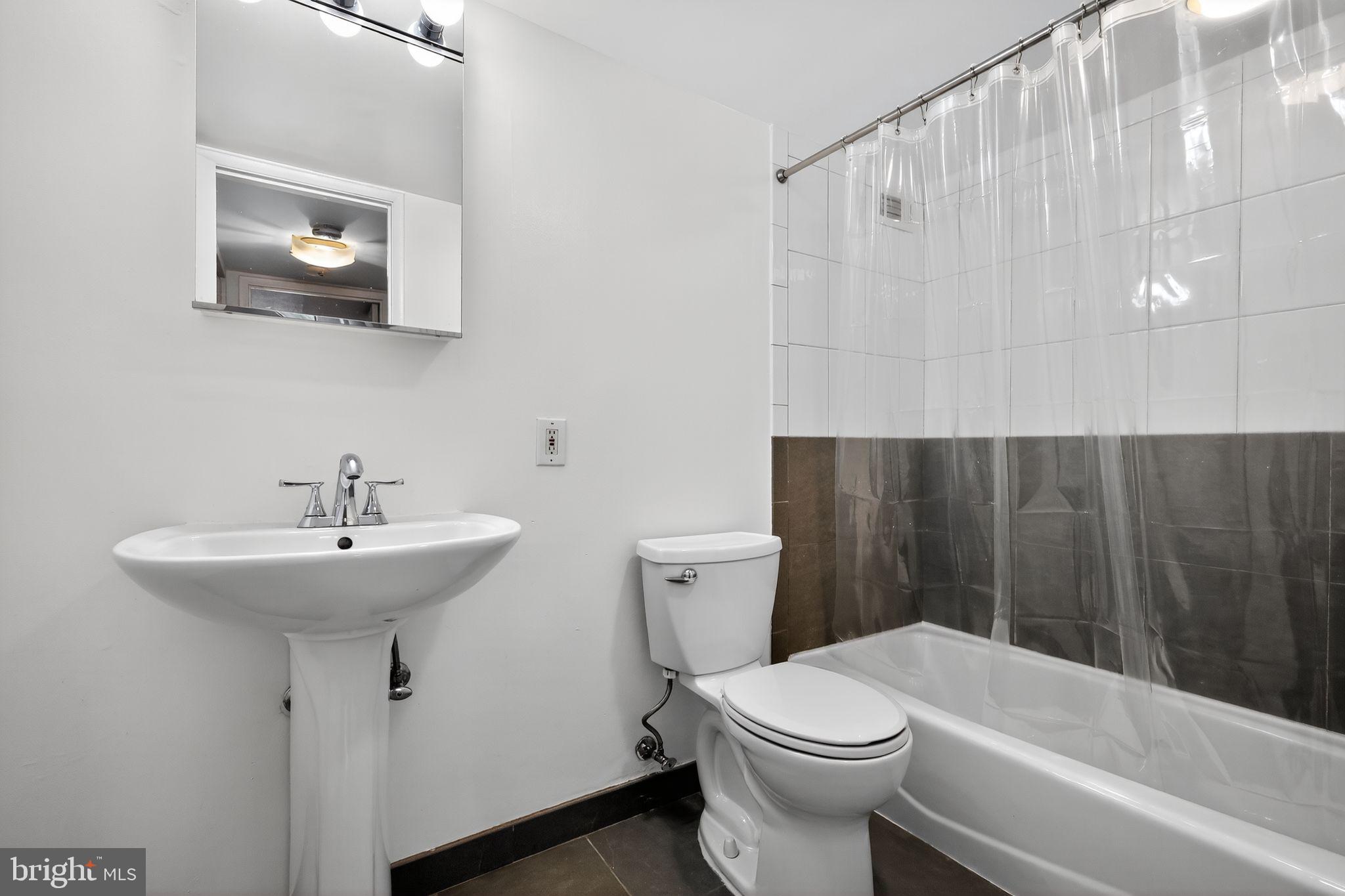 AMERICANA CENTRE - Residential