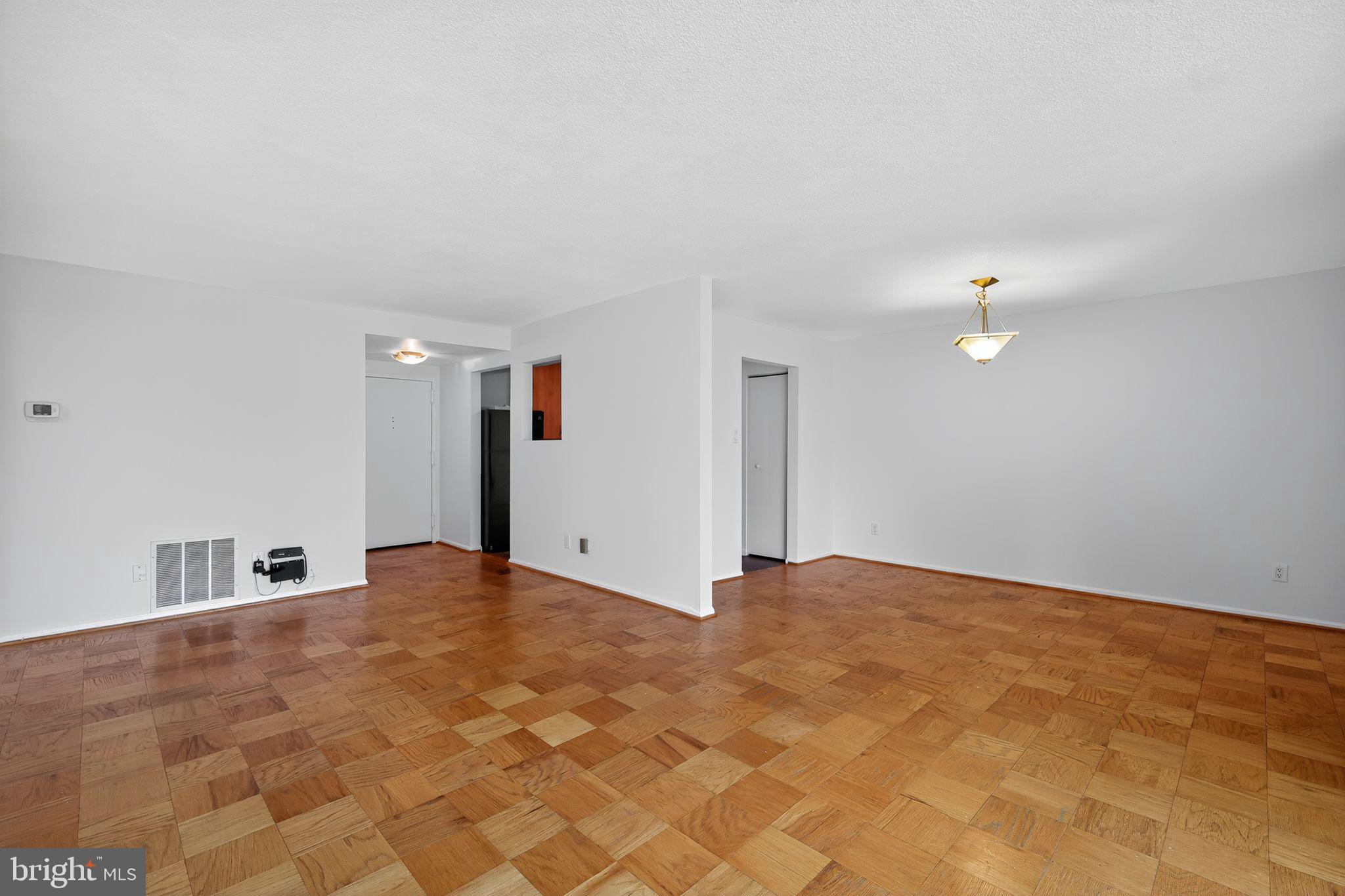 AMERICANA CENTRE - Residential