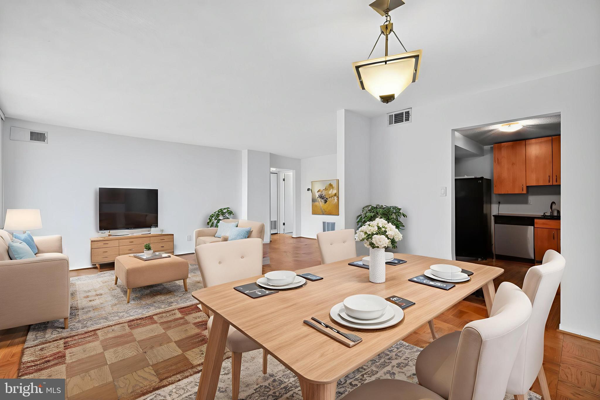 AMERICANA CENTRE - Residential