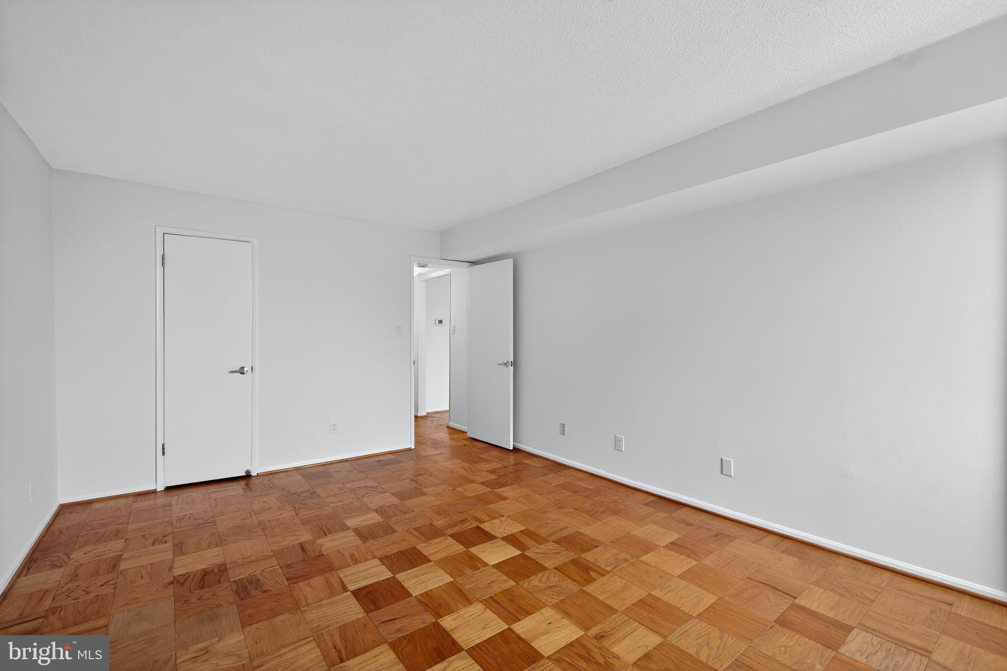 AMERICANA CENTRE - Residential