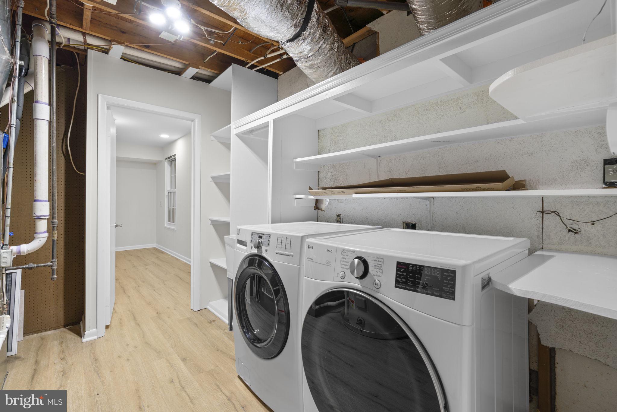 VILLAGE OF OAKLAND MILLS - Residential