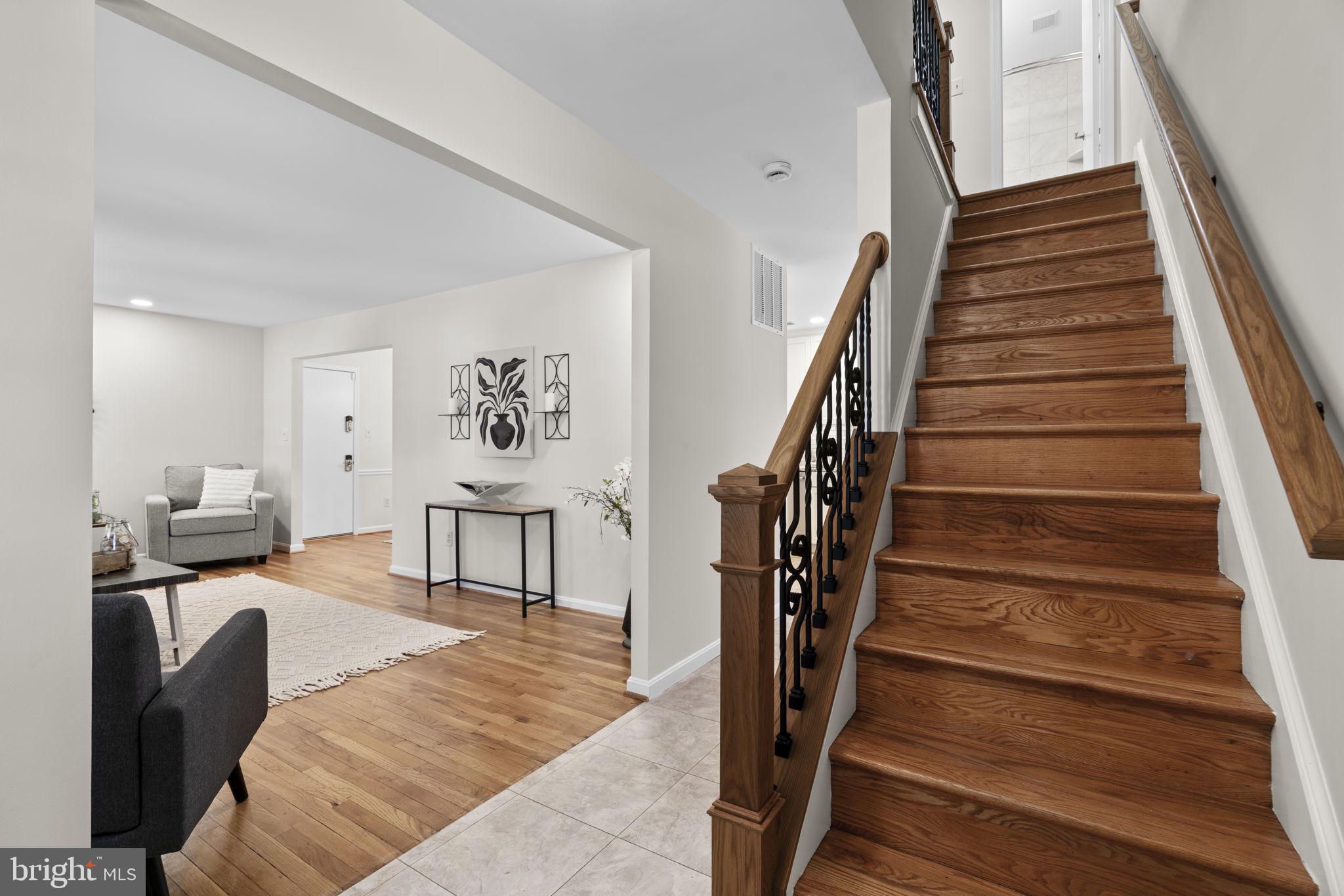 VILLAGE OF OAKLAND MILLS - Residential