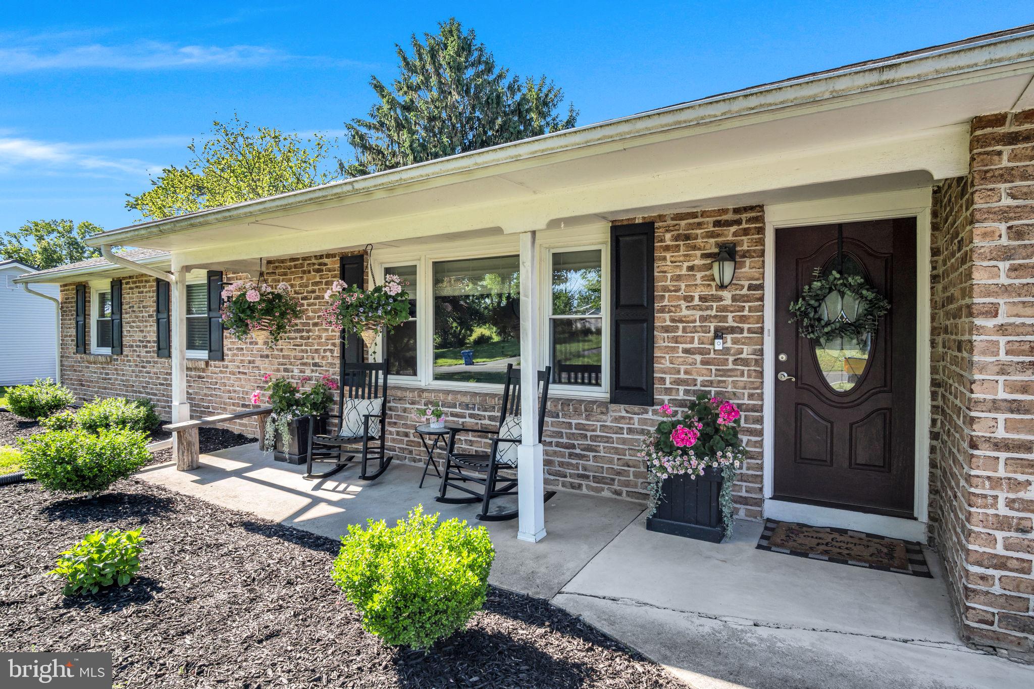 152 W MIDDLESEX DRIVE