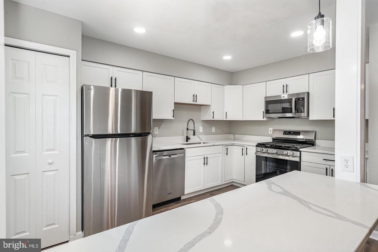 10701 HOUCK DRIVE