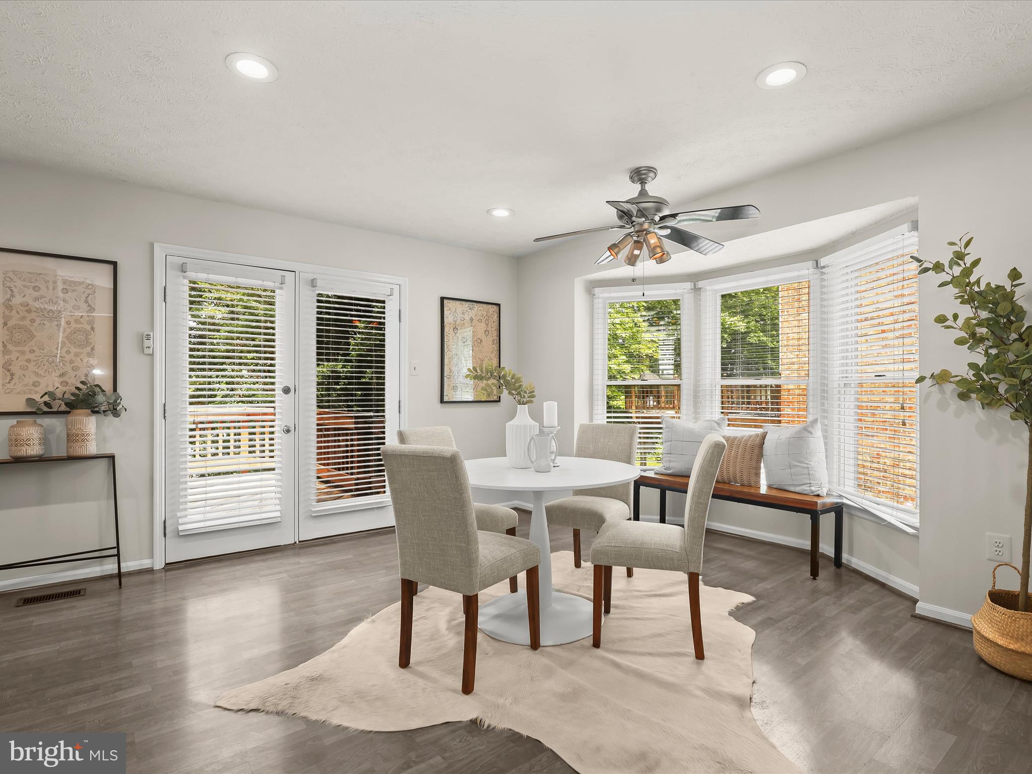 GREENSPRING EAST - Residential