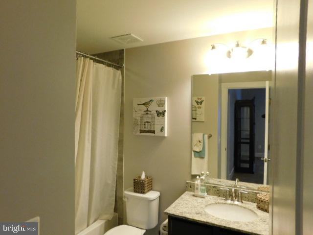 HARBOR STATION - Residential Lease