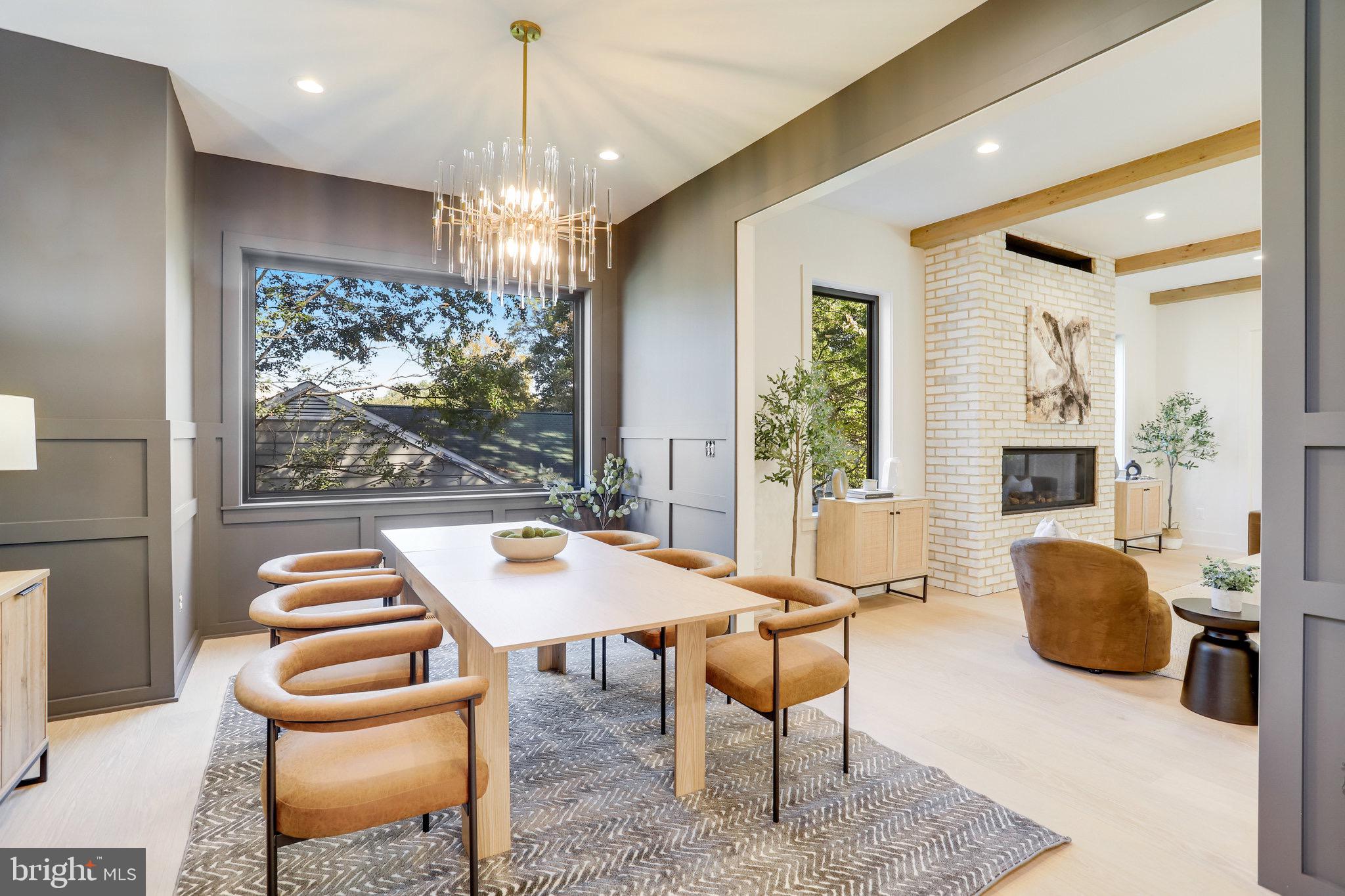 CRESCENT HILLS - Residential