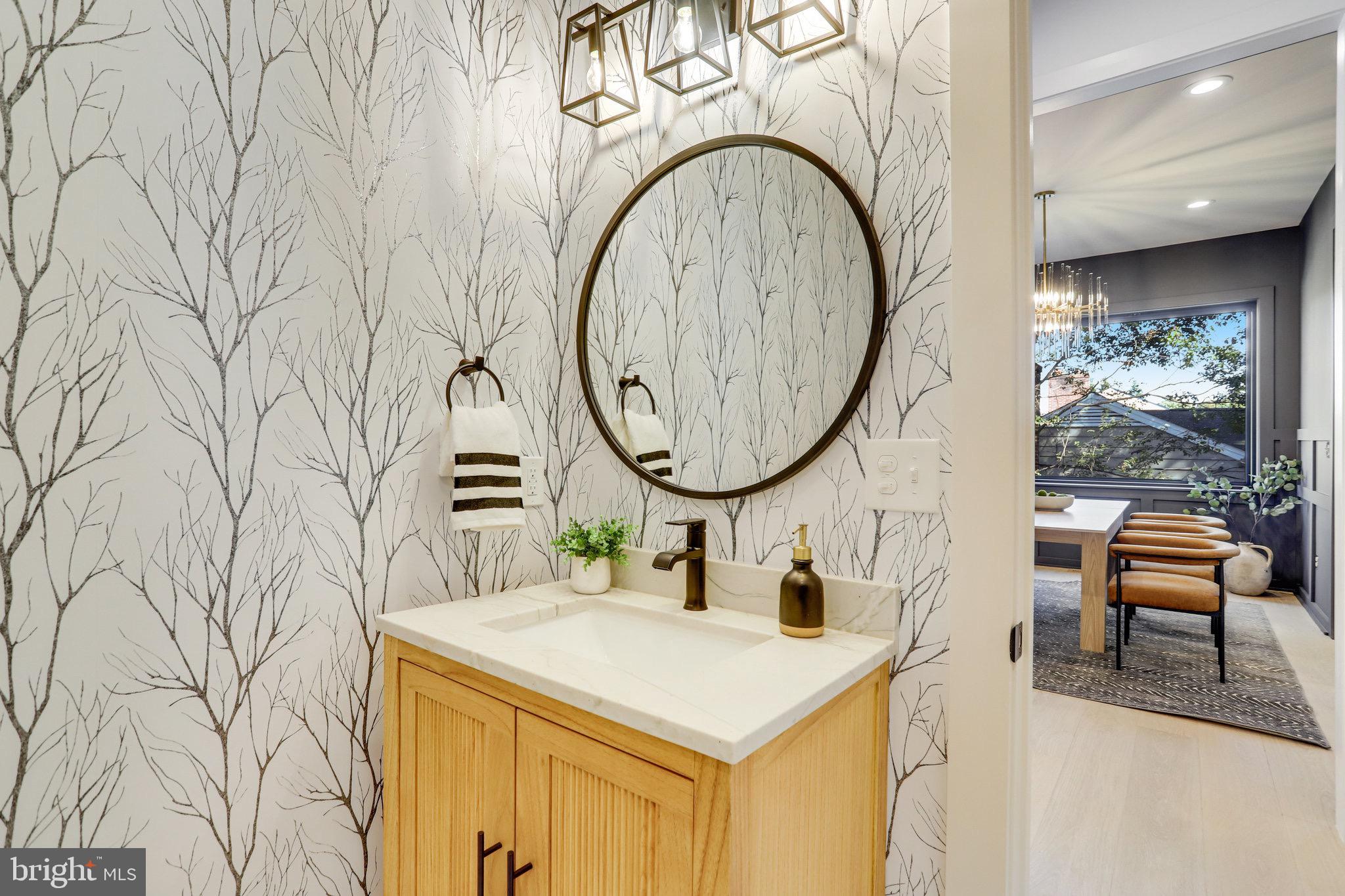 CRESCENT HILLS - Residential