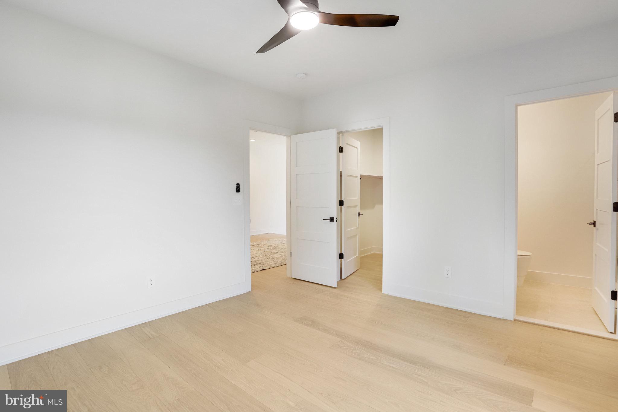 CRESCENT HILLS - Residential