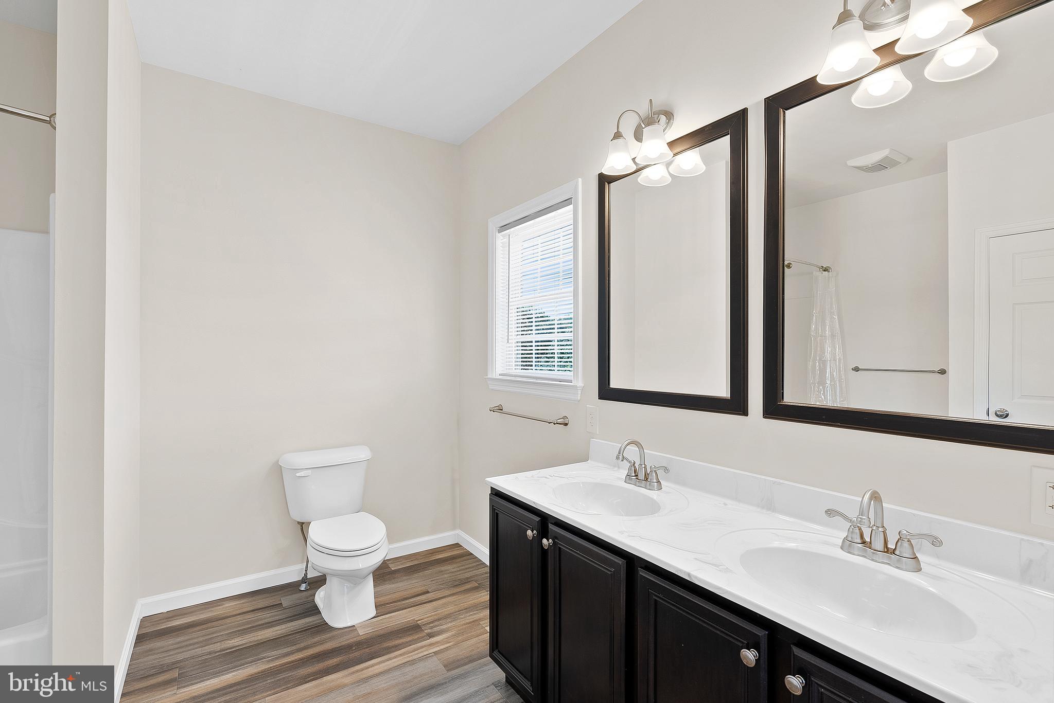 HOLIDAY PLANTATION - Residential Lease