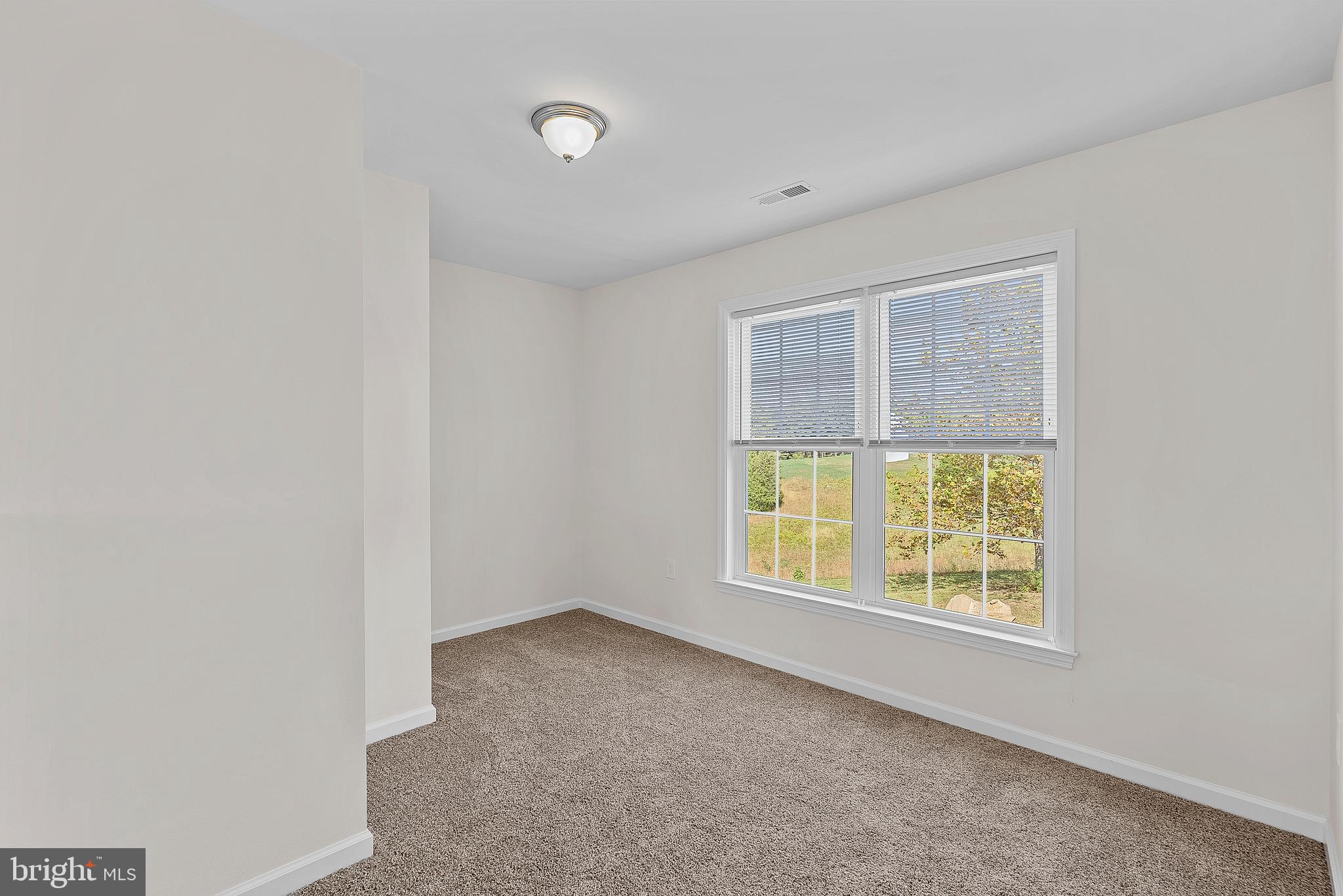 HOLIDAY PLANTATION - Residential Lease