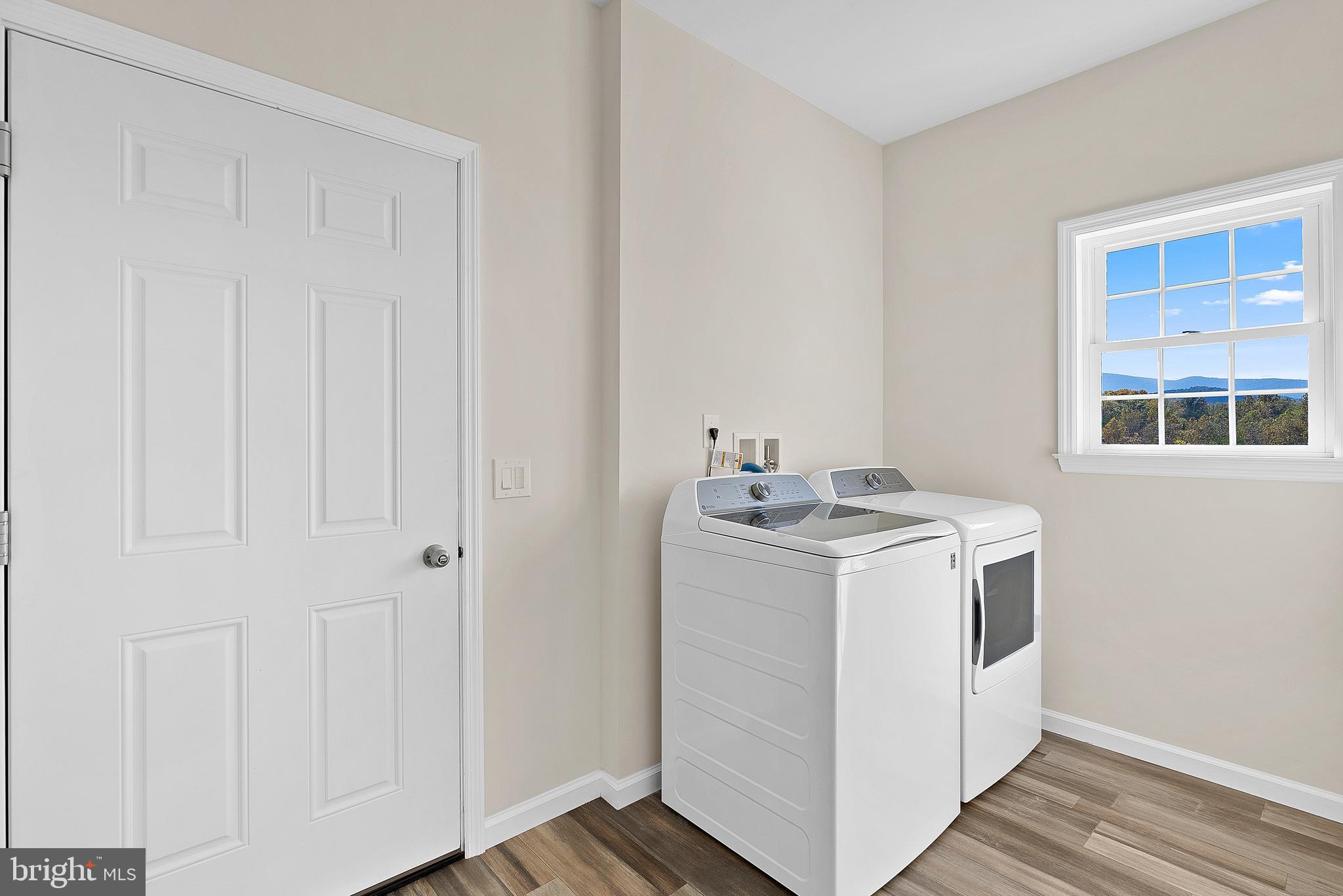 HOLIDAY PLANTATION - Residential Lease