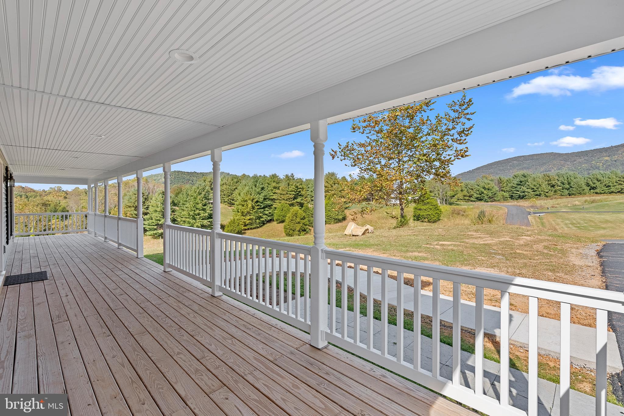 HOLIDAY PLANTATION - Residential Lease