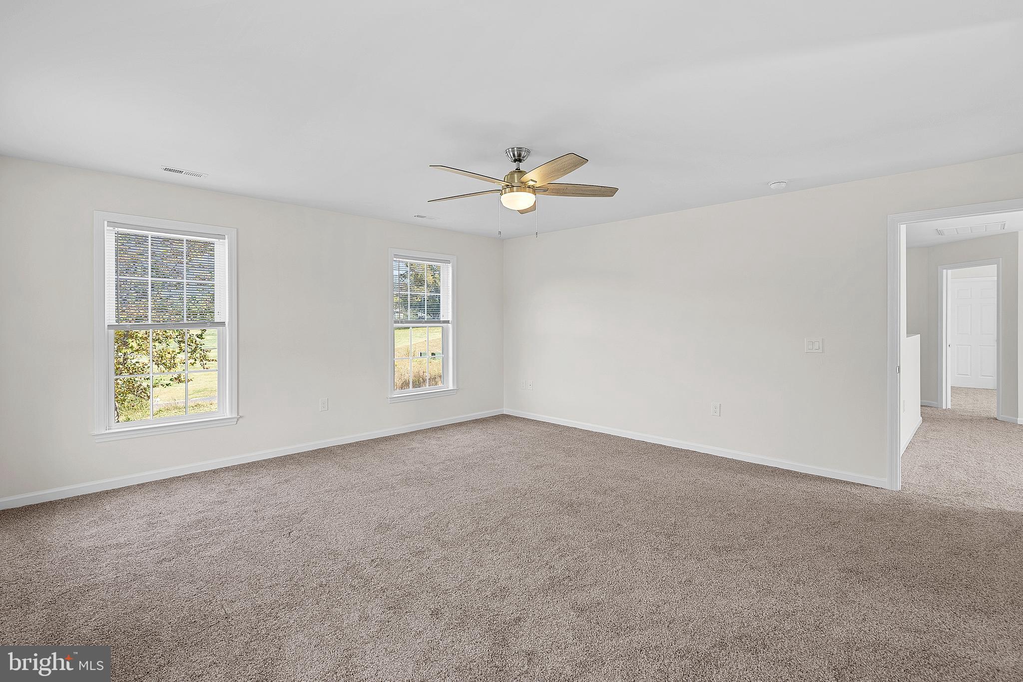 HOLIDAY PLANTATION - Residential Lease