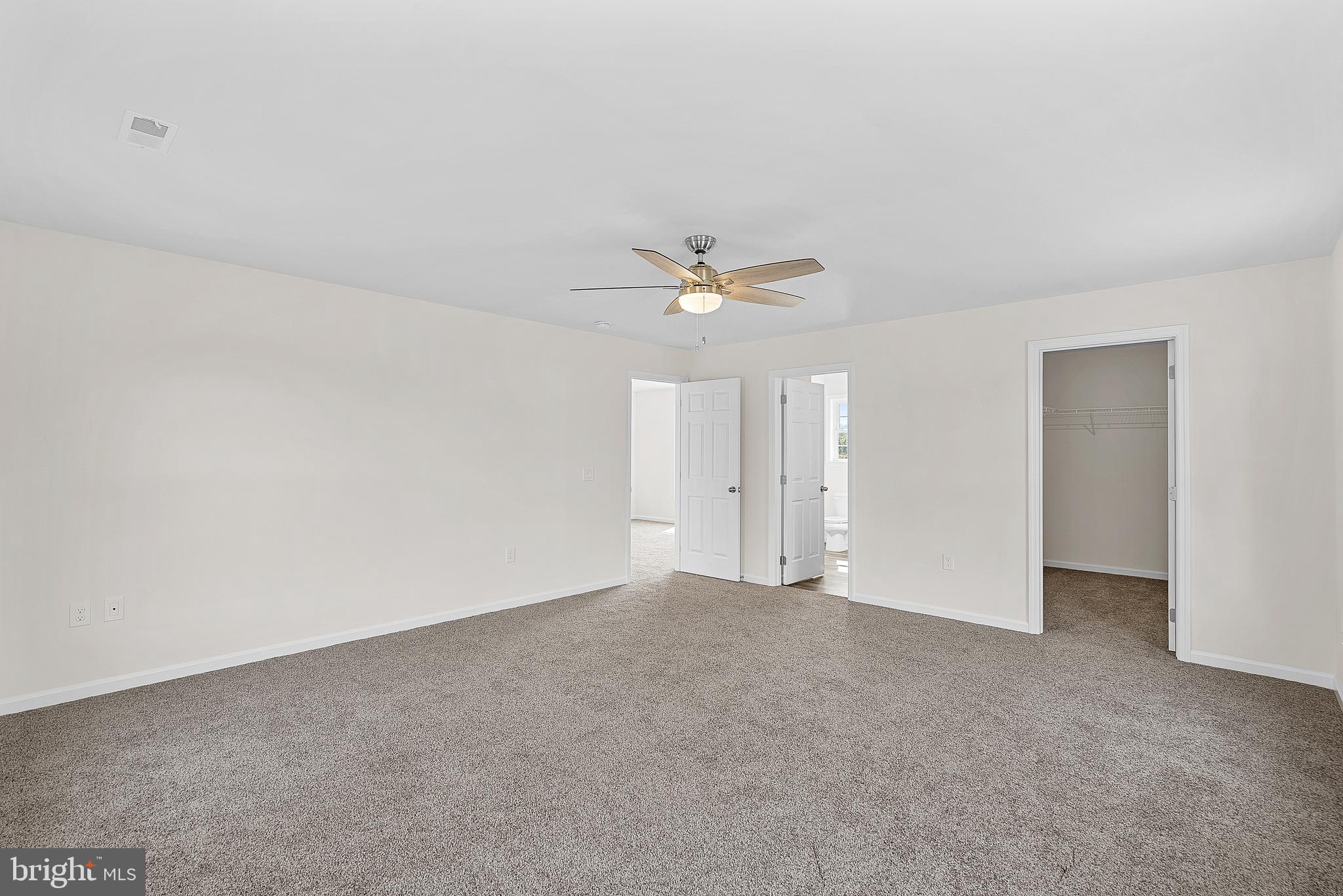 HOLIDAY PLANTATION - Residential Lease