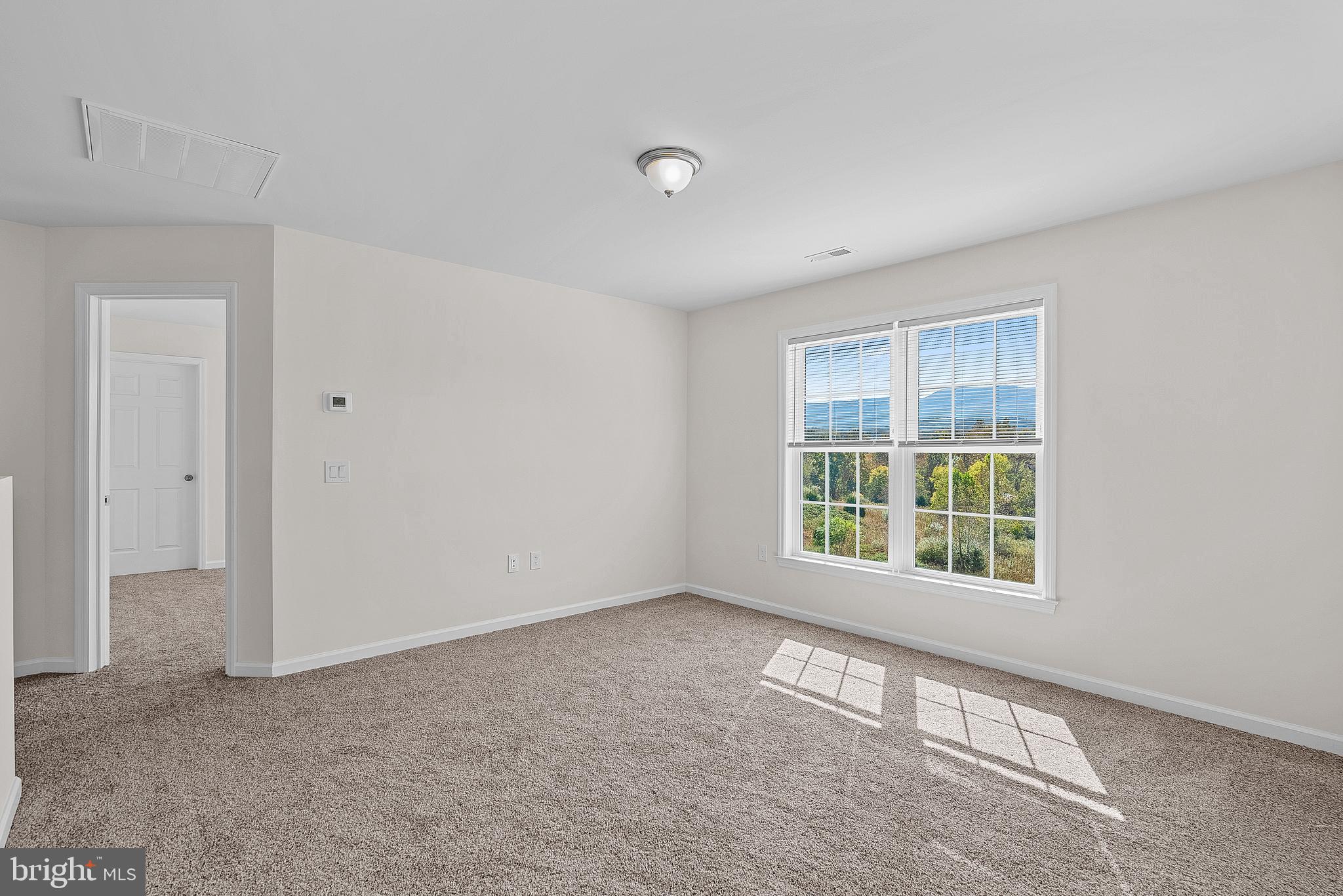 HOLIDAY PLANTATION - Residential Lease