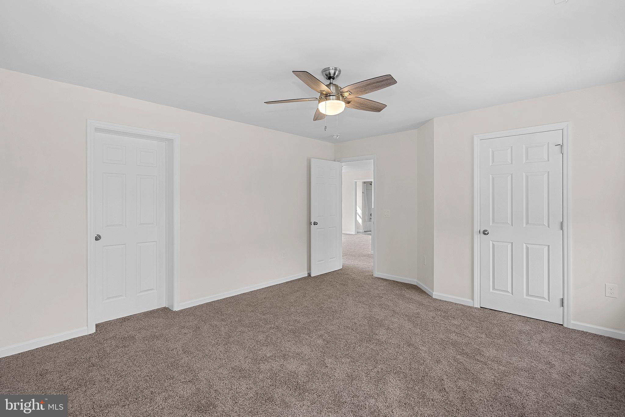 HOLIDAY PLANTATION - Residential Lease