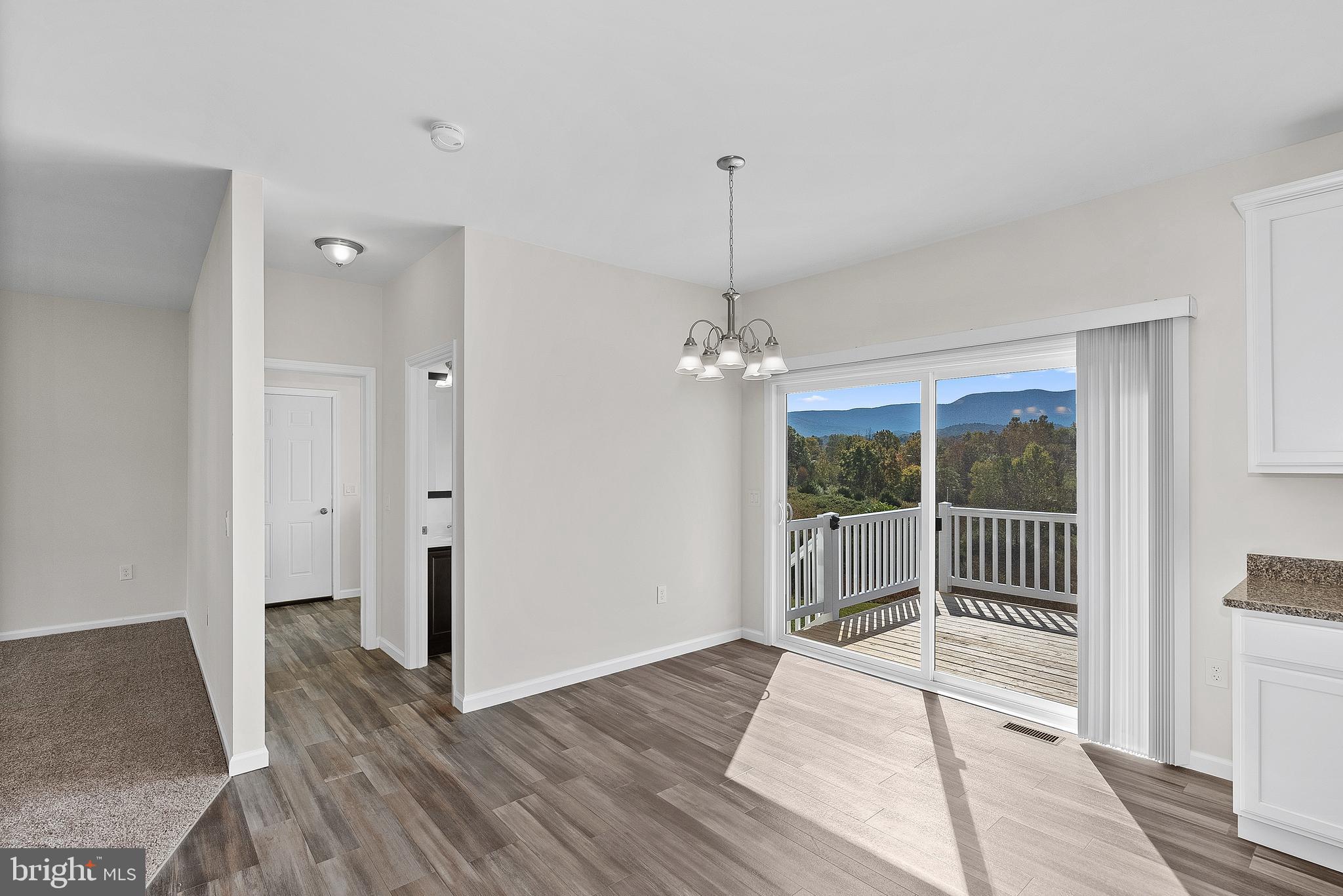 HOLIDAY PLANTATION - Residential Lease