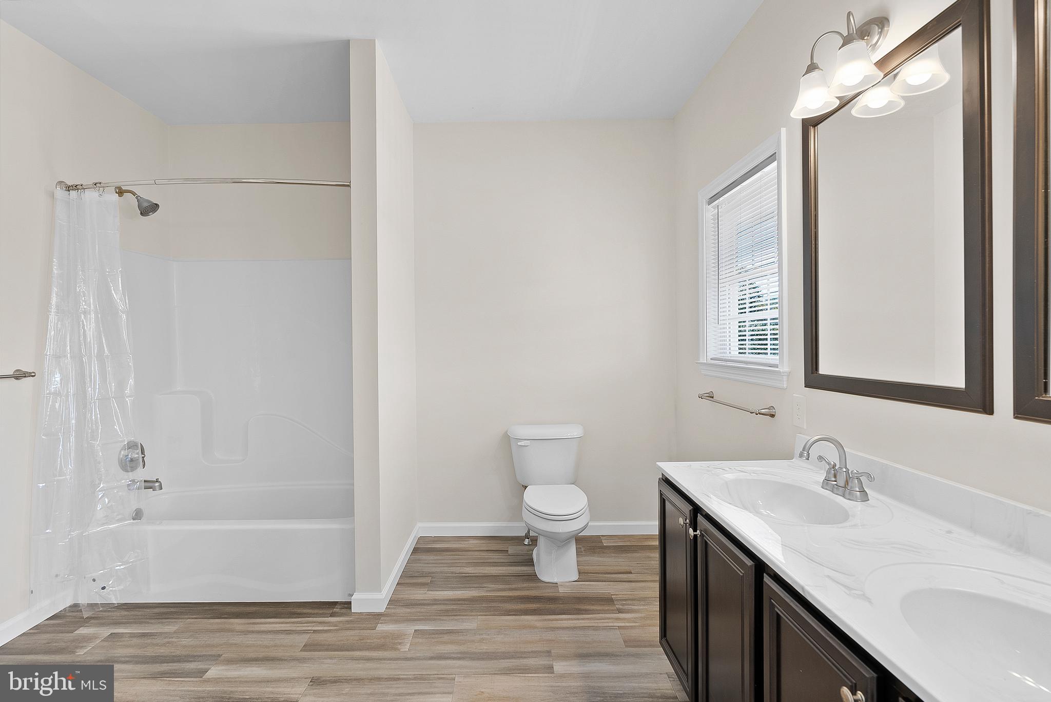 HOLIDAY PLANTATION - Residential Lease