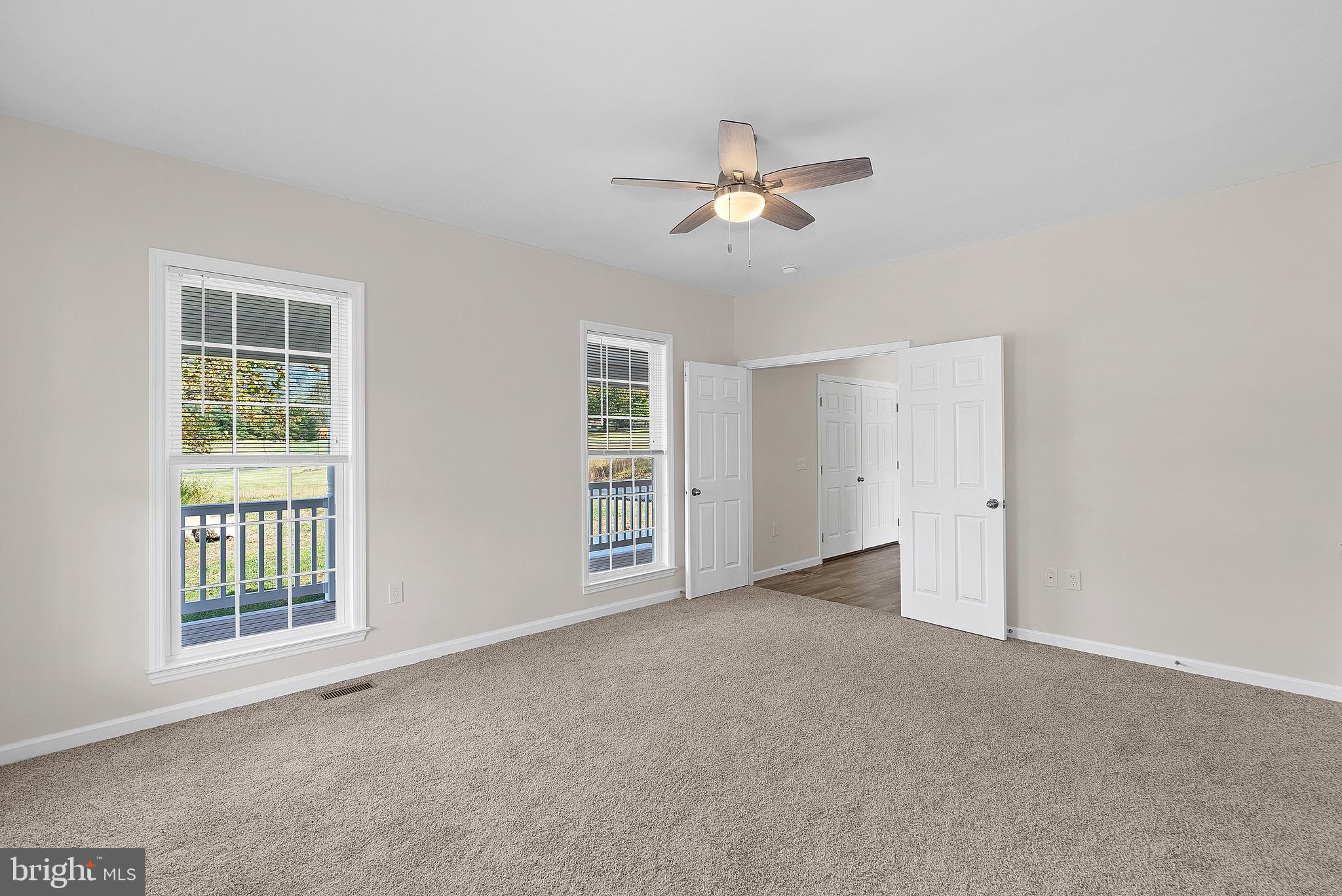 HOLIDAY PLANTATION - Residential Lease