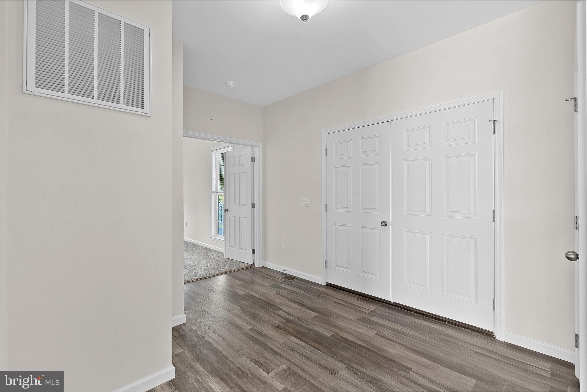 HOLIDAY PLANTATION - Residential Lease