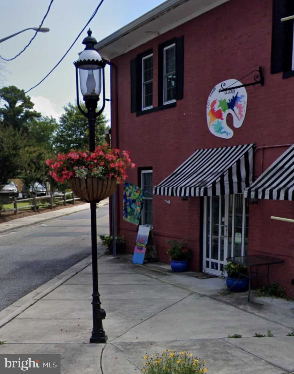 204 WASHINGTON STREET