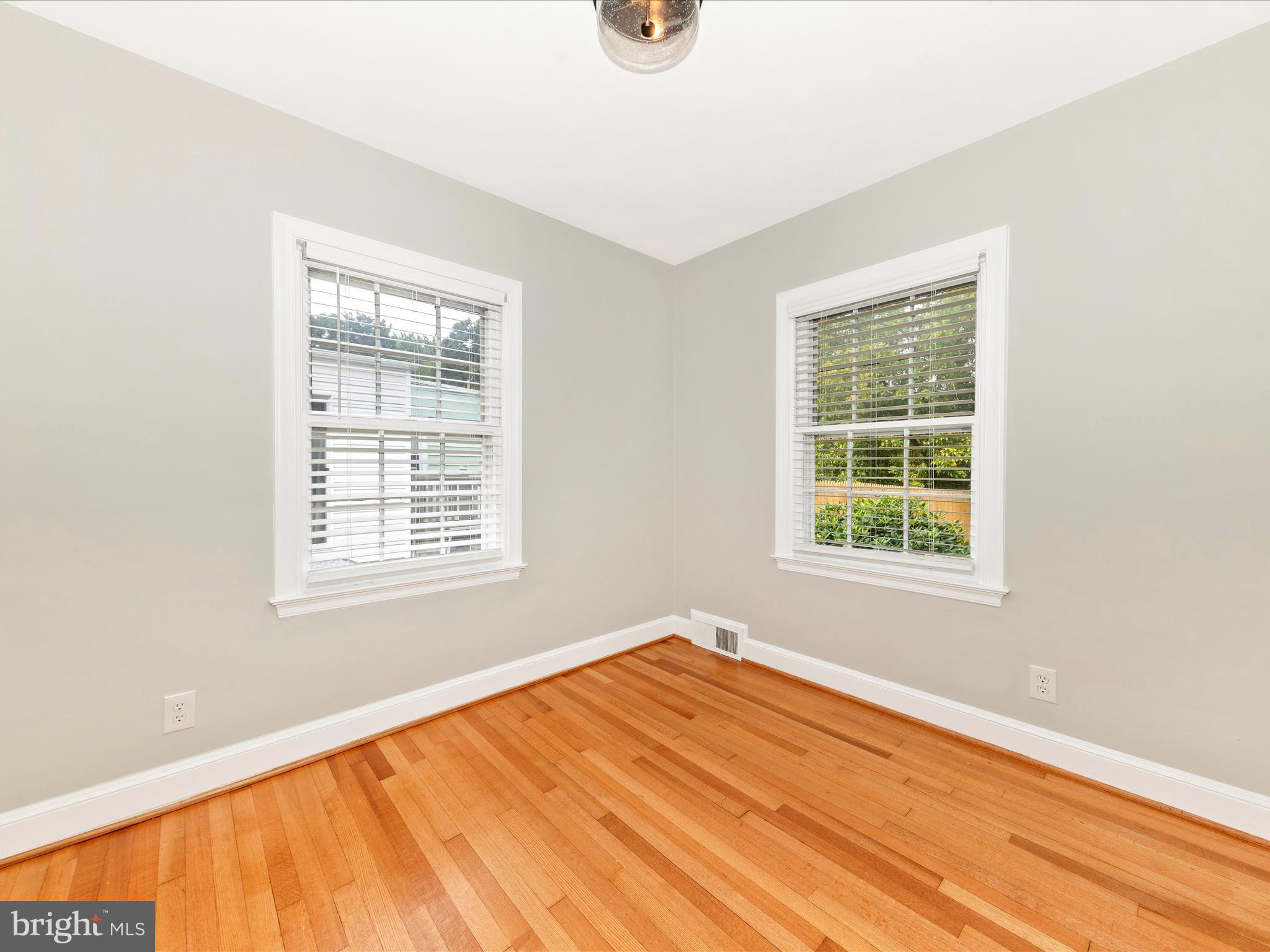 FOUNTAIN HEAD - Residential