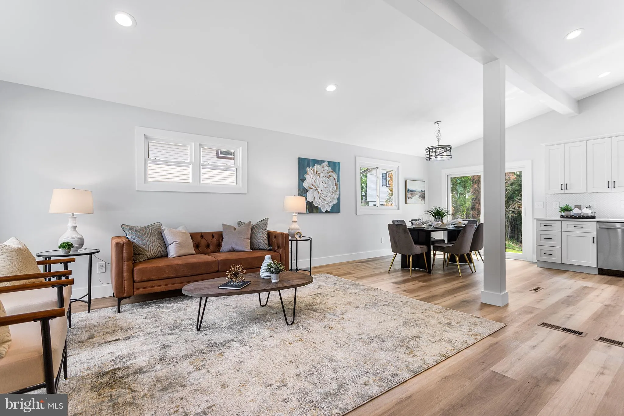 Broomall, Pennsylvania 19008, United States, 3 Bedrooms Bedrooms, ,3 BathroomsBathrooms,Residential,Pending,129790