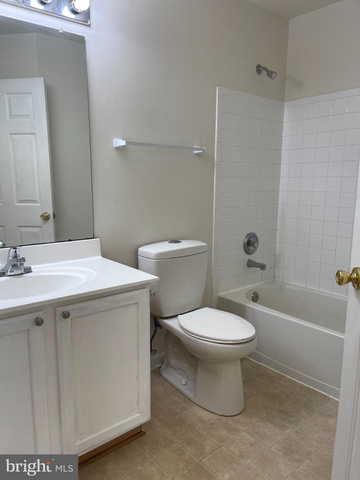 GALYN MANOR - Residential