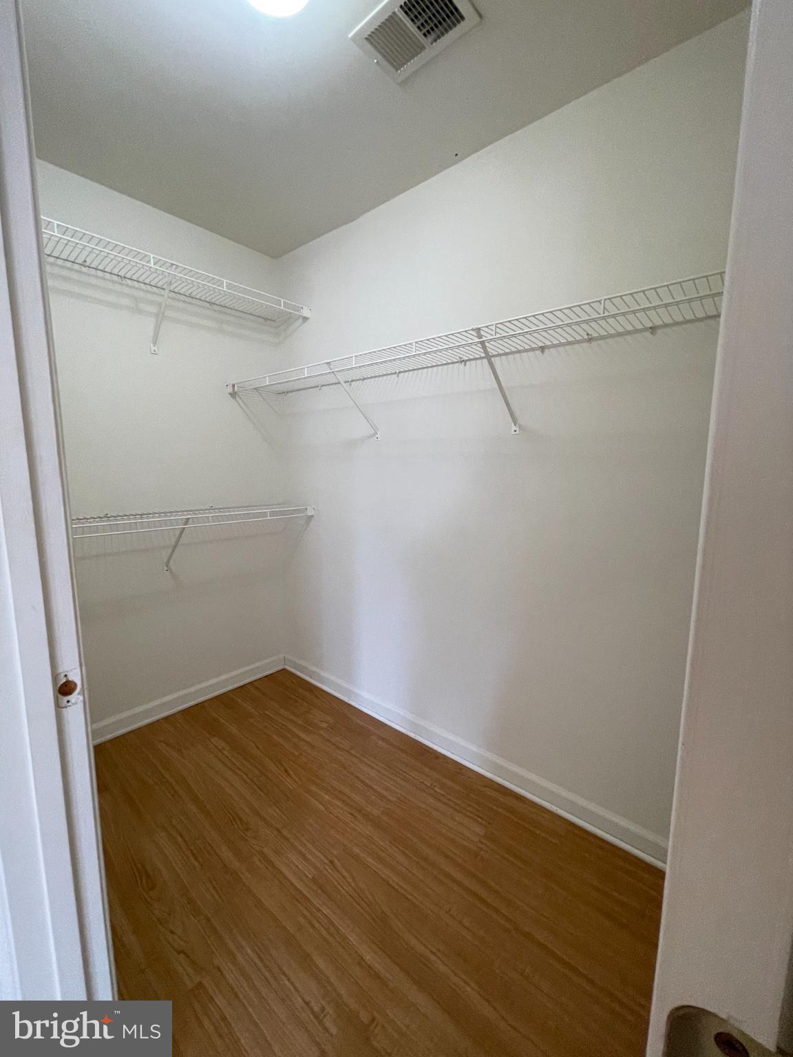 GALYN MANOR - Residential