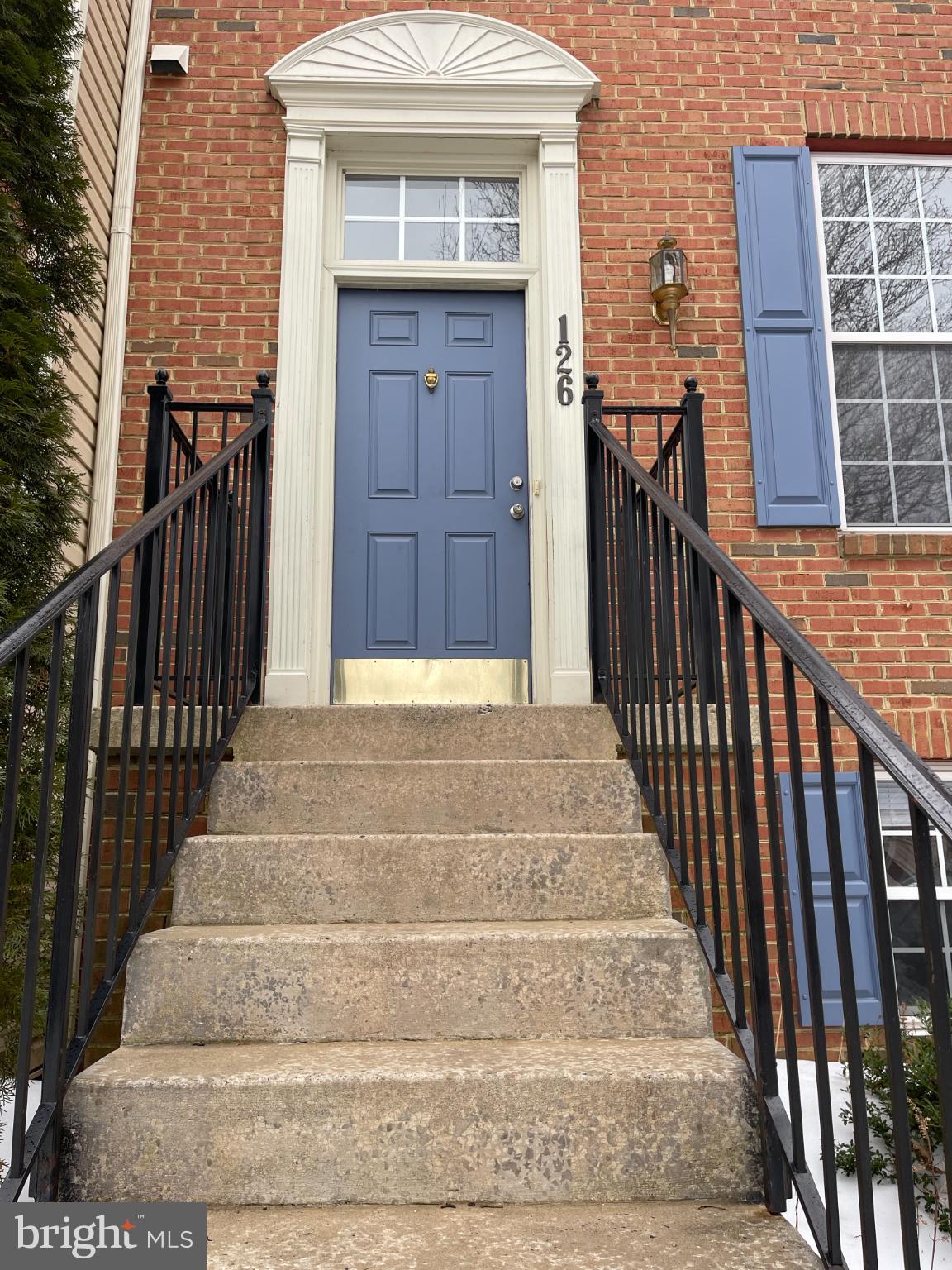 GALYN MANOR - Residential